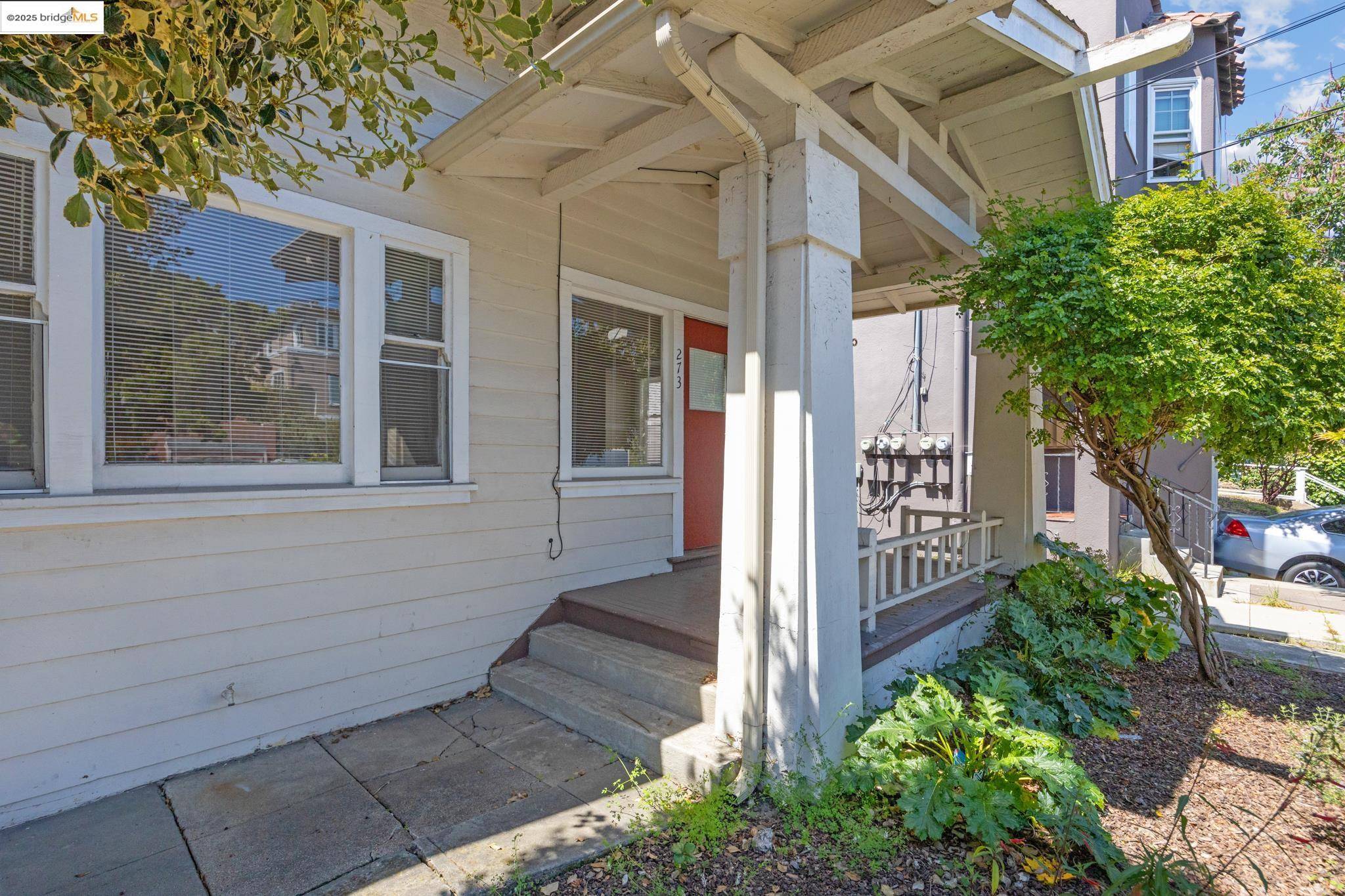 Oakland, CA 94611,271 38th St