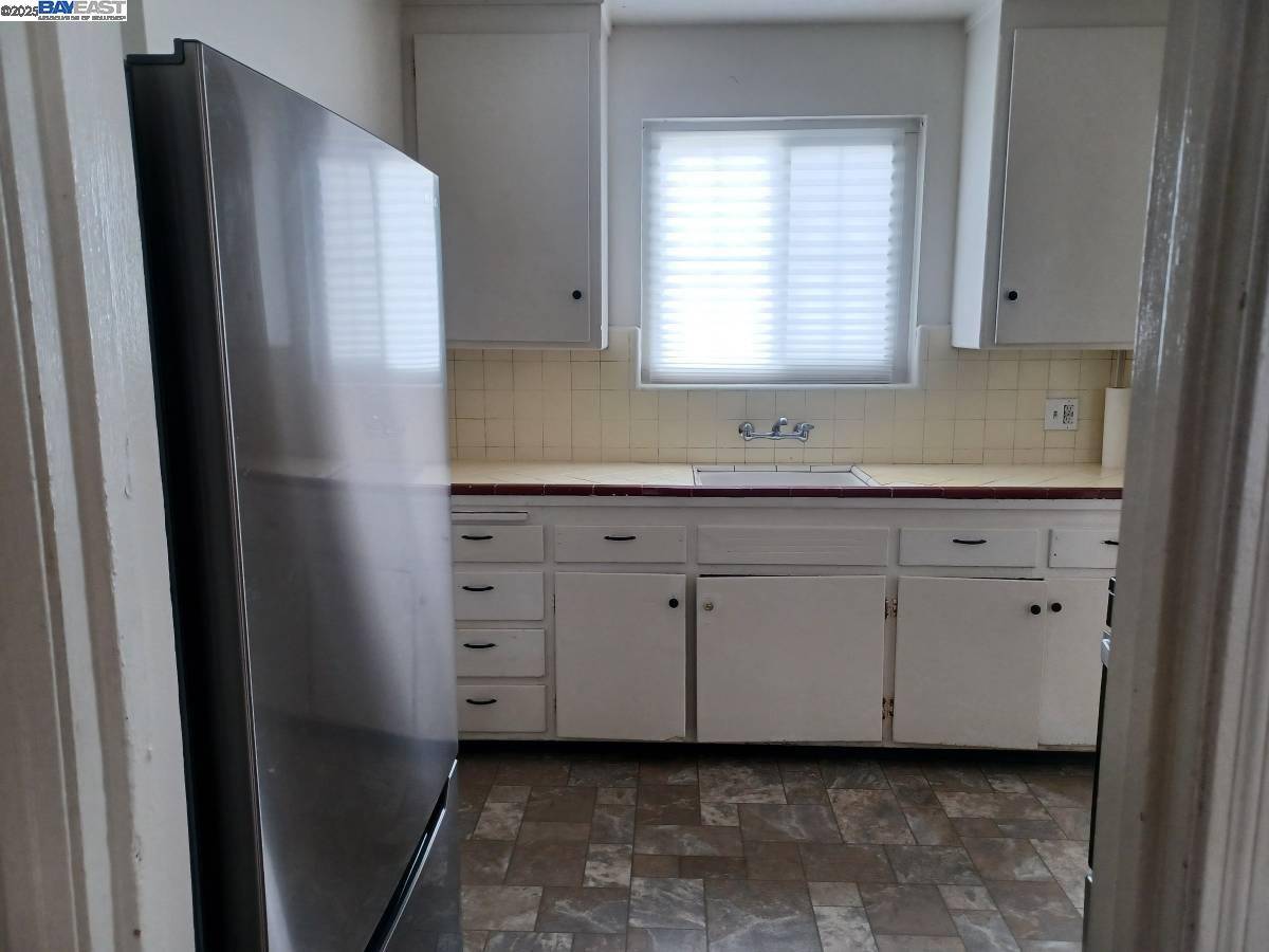 Oakland, CA 94608,Address not disclosed