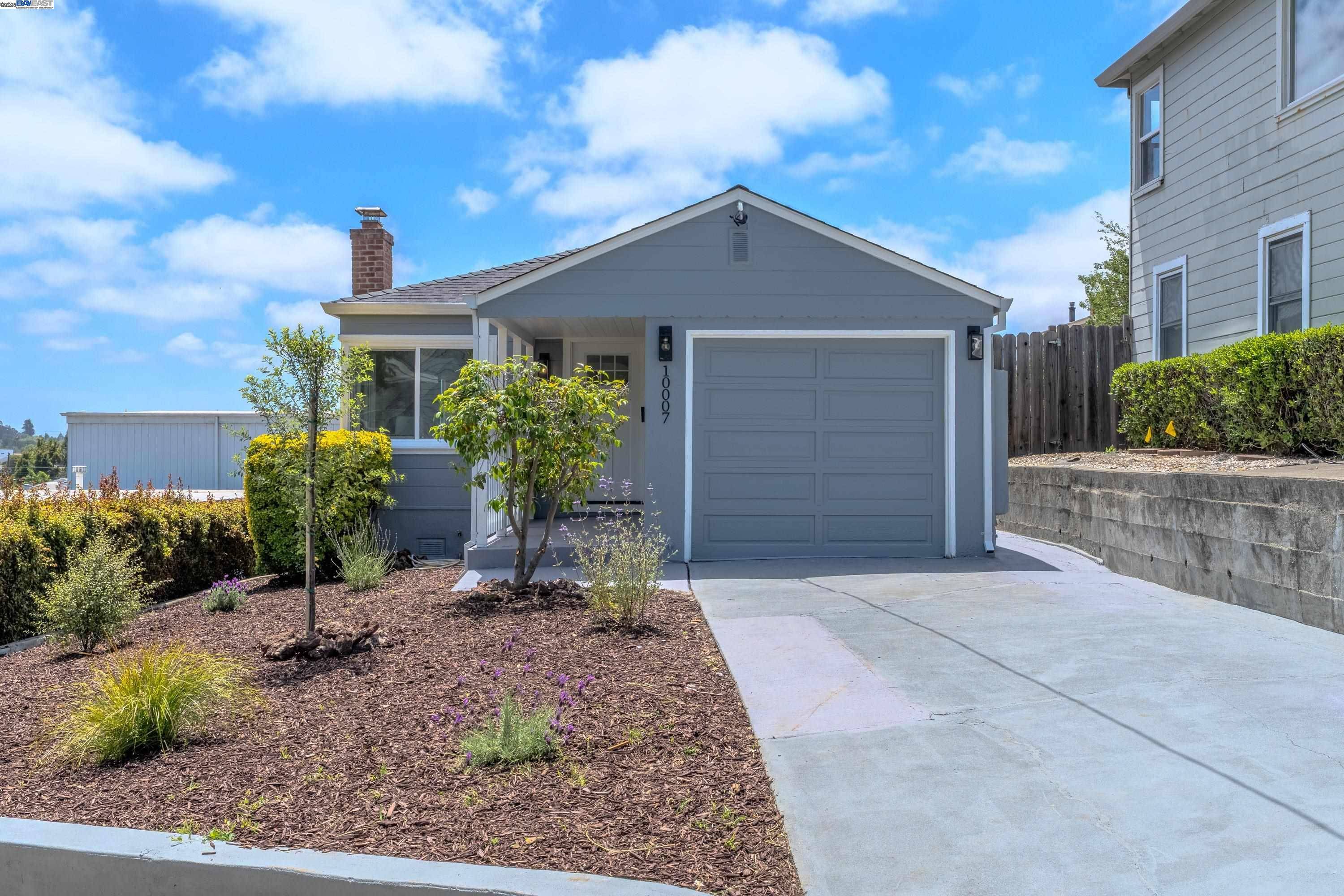 Oakland, CA 94605,10007 Burr St