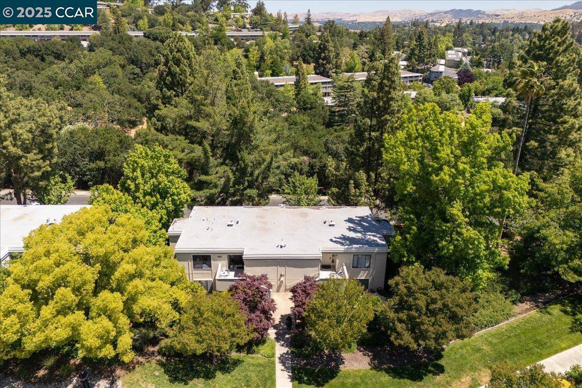 Walnut Creek, CA 94595,2749 Pine Knoll Dr. #1