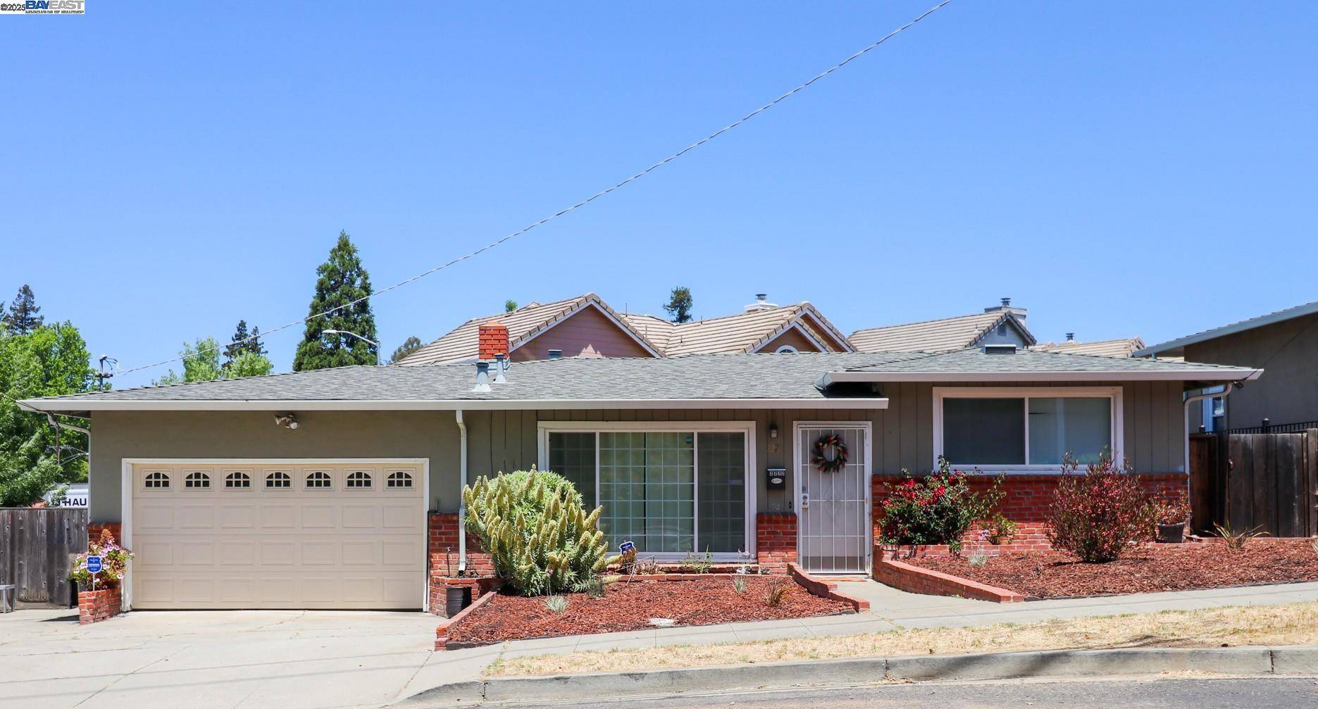 Hayward, CA 94541,2272 Kelly St