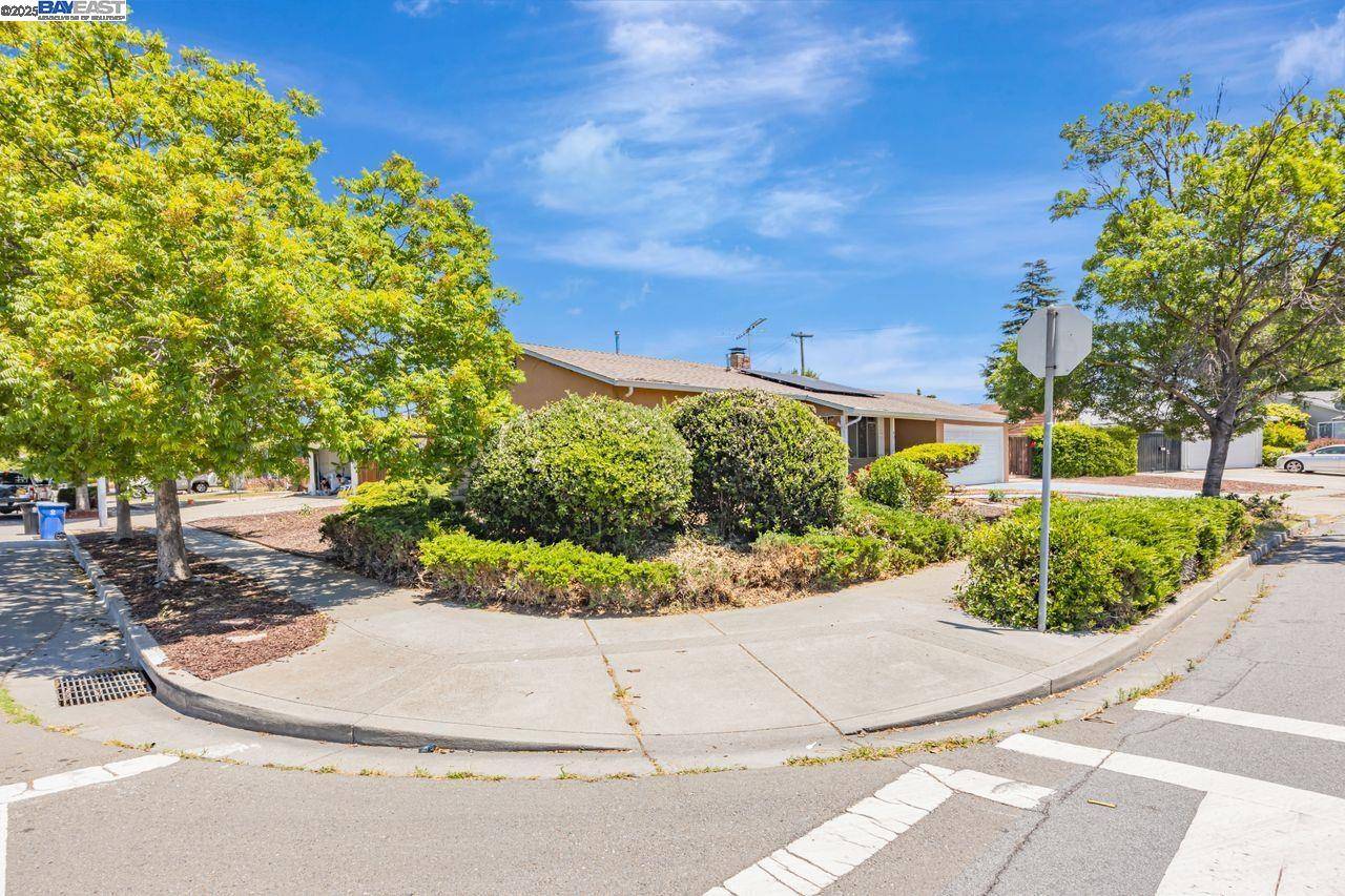 Fremont, CA 94538,40122 Besco Dr