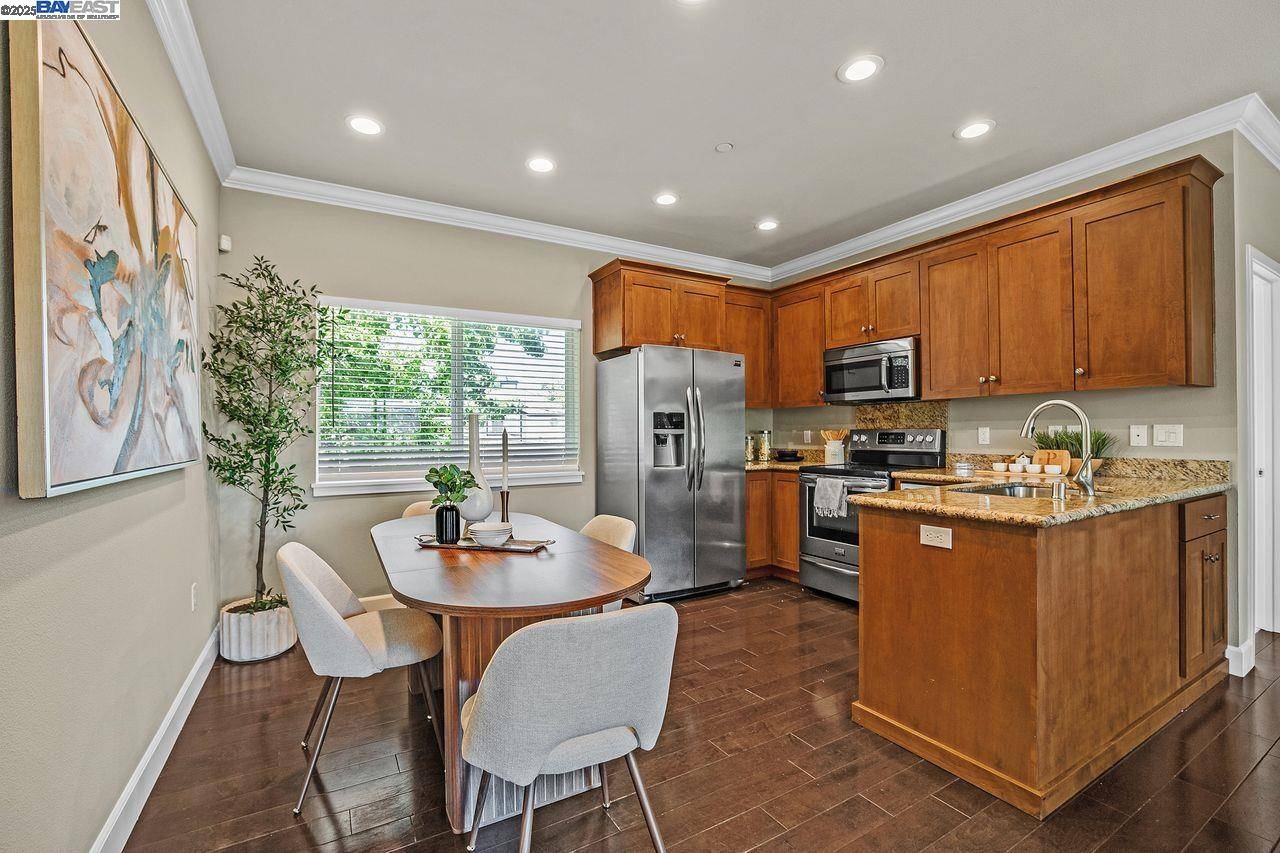 Pleasanton, CA 94566,200 Valletta Ln
