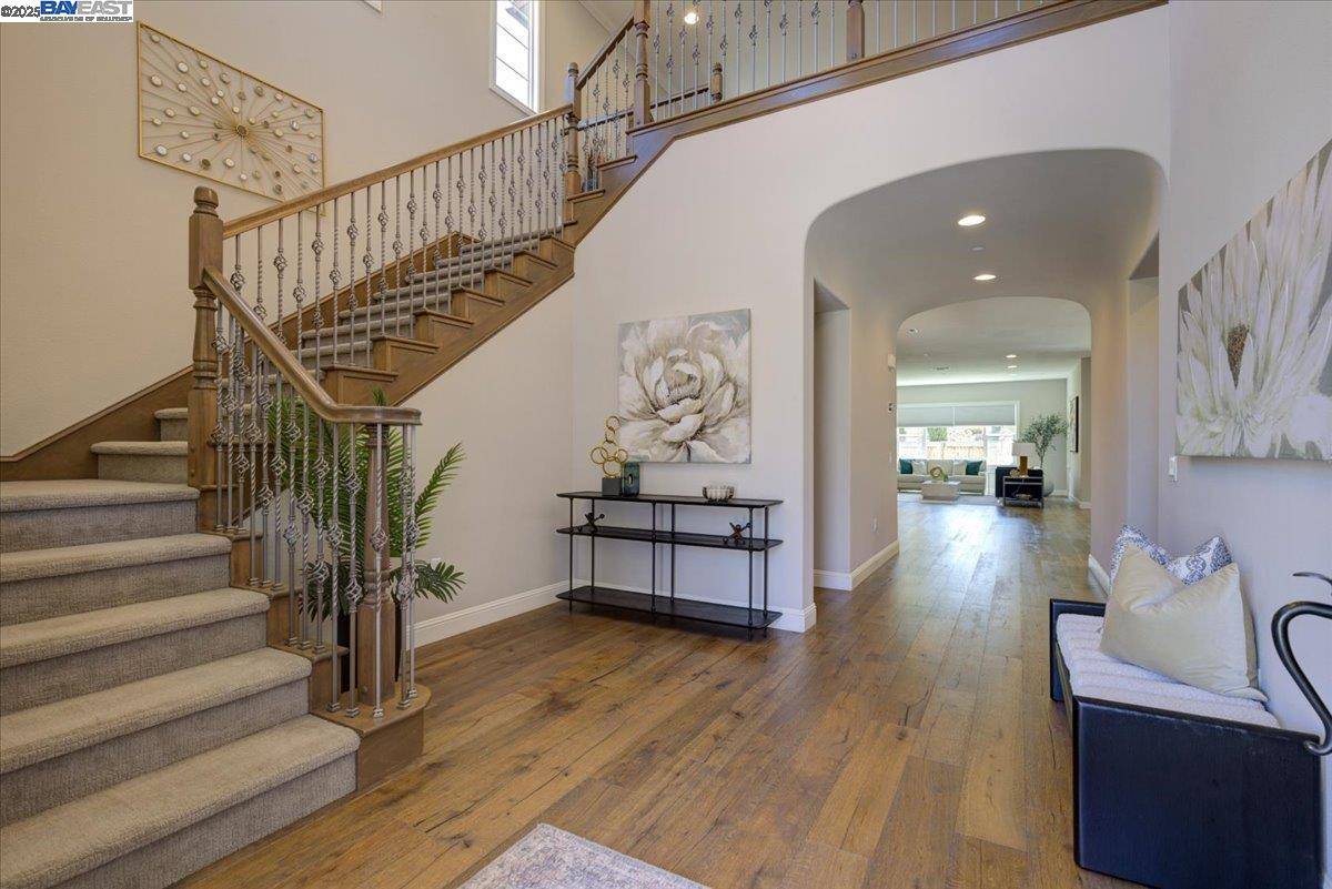 Danville, CA 94506,2092 Drysdale St