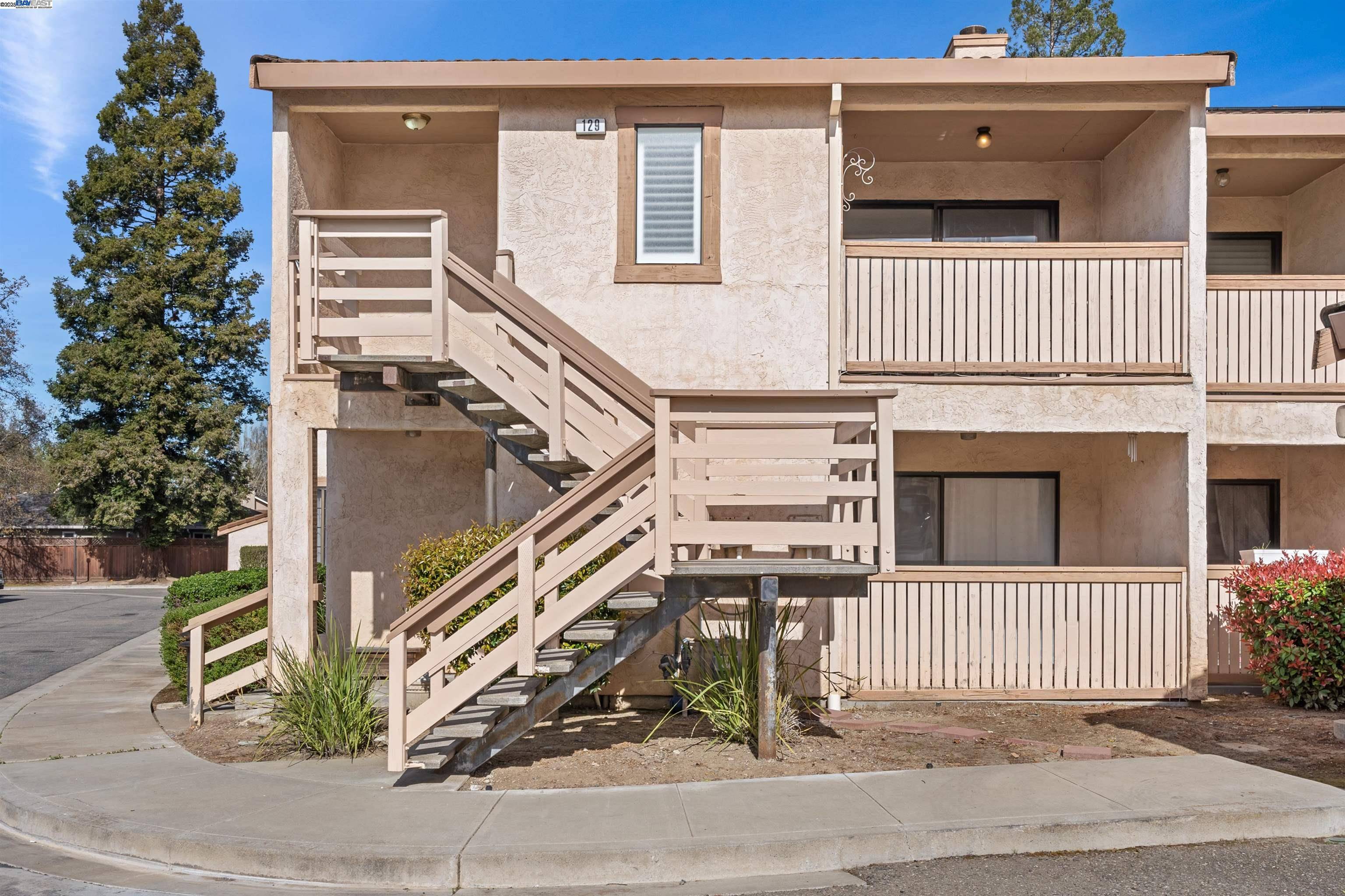 Pleasanton, CA 94566,129 Ray St