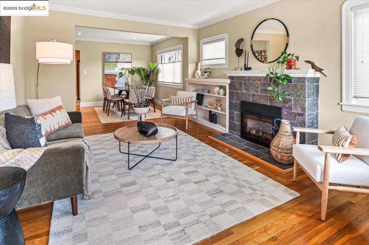 Oakland, CA 94602,3058 Berlin Way