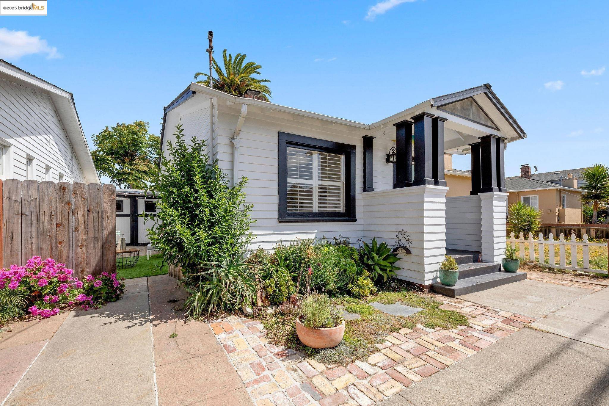 Alameda, CA 94501,423 Santa Clara Ave
