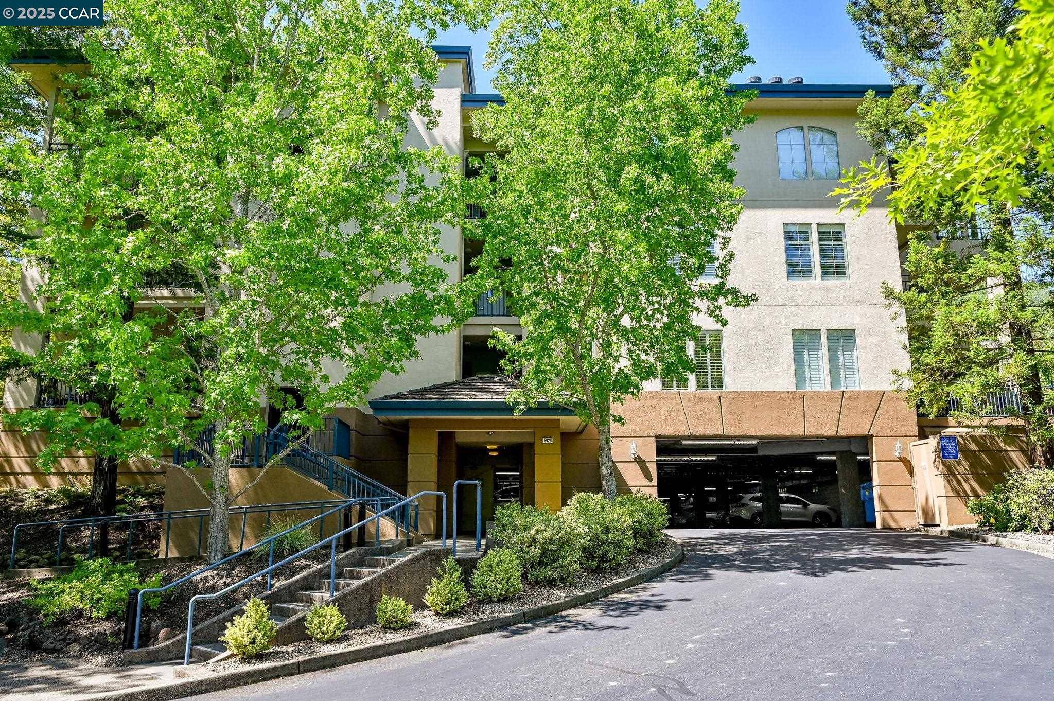 Walnut Creek, CA 94595,5920 Horsemans Canyon #3A
