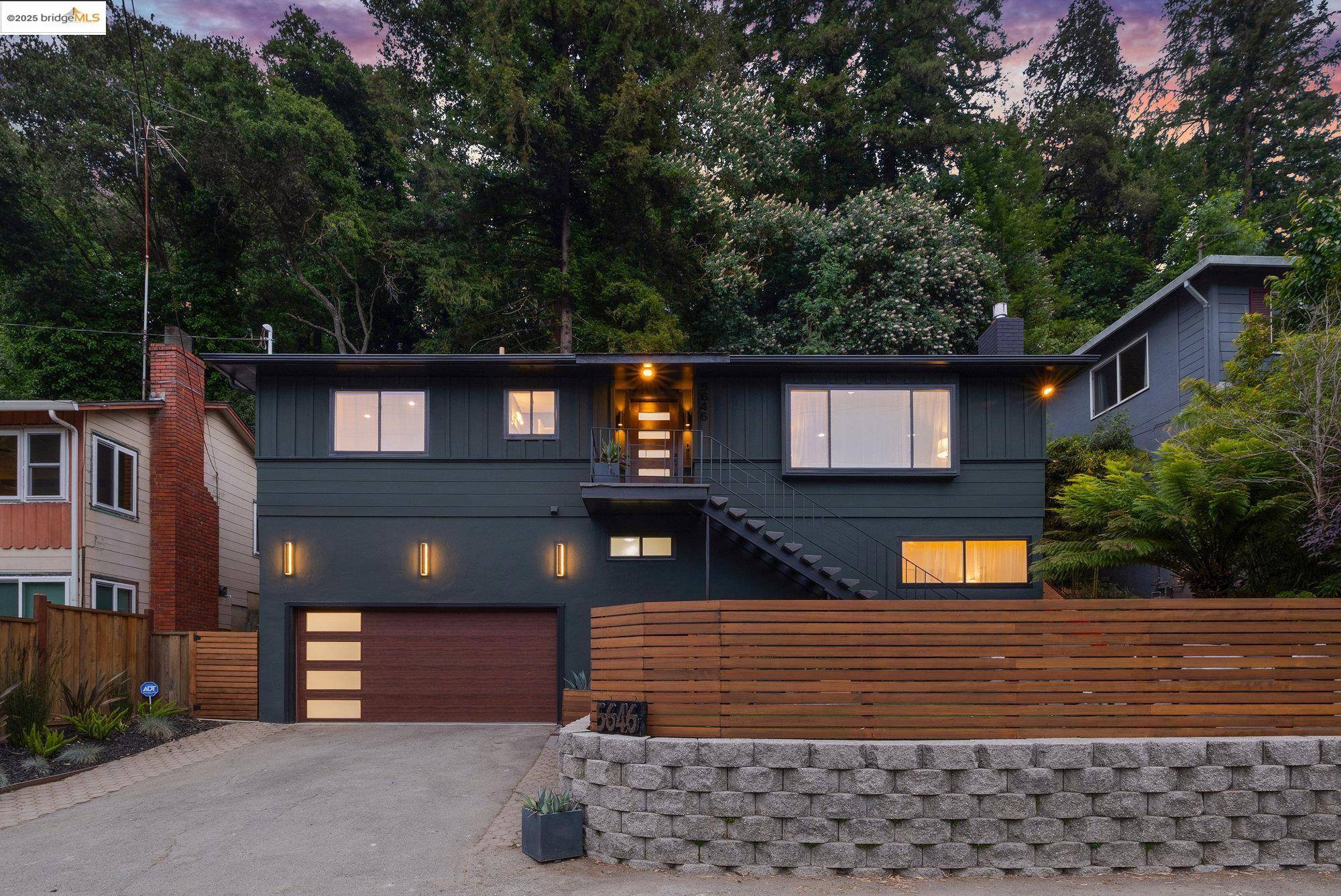 Oakland, CA 94611,5646 Thornhill Dr