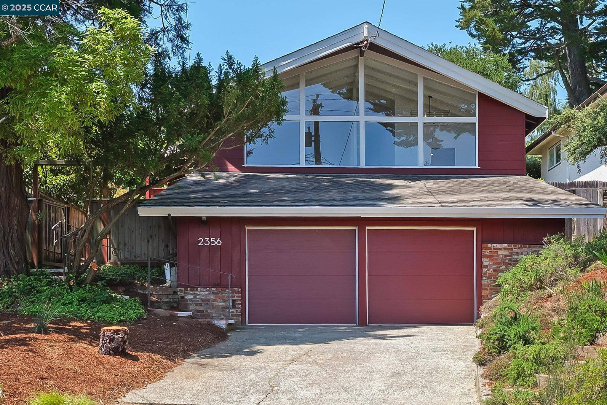 Oakland, CA 94611,2356 Thackeray Drive