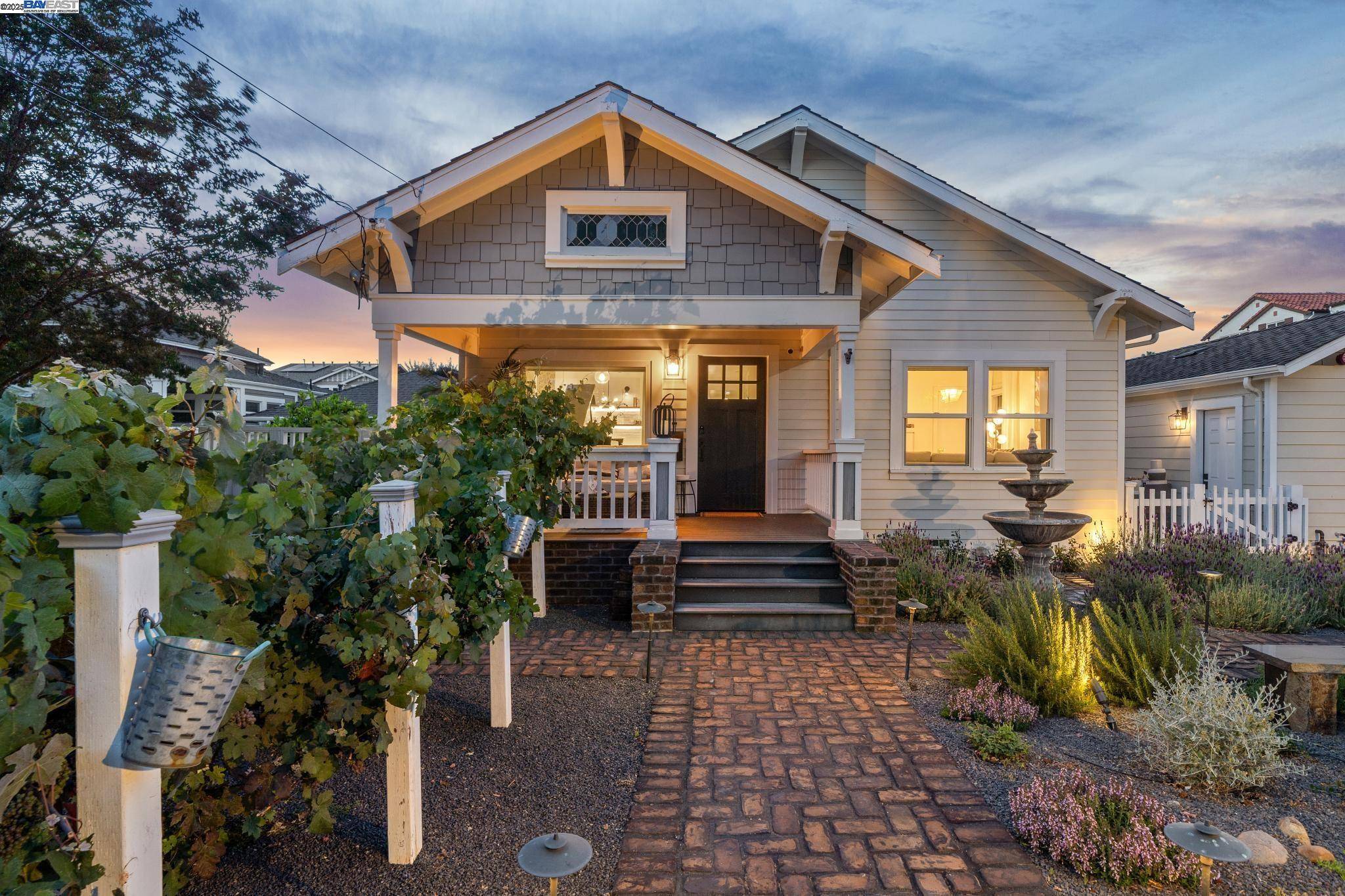 Pleasanton, CA 94566,403 Saint Mary St
