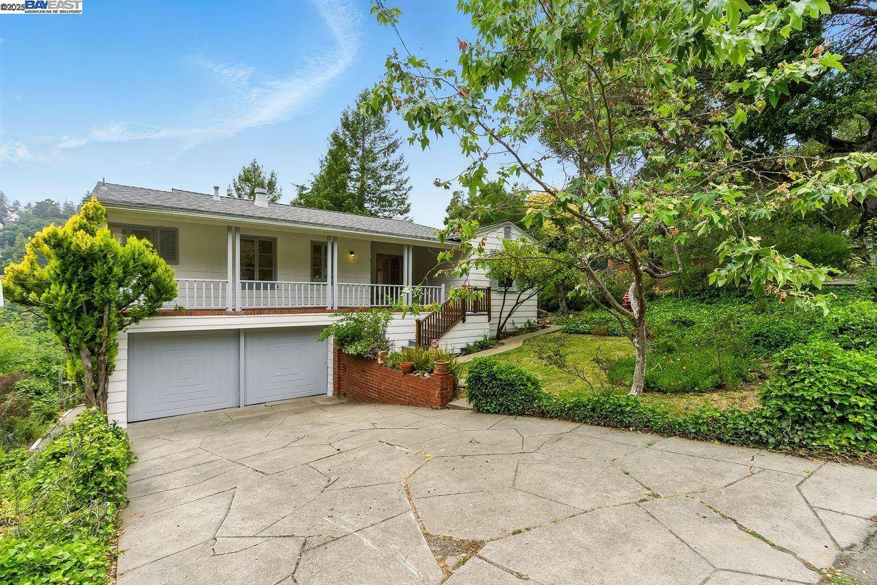 Oakland, CA 94611,6175 Aspinwall Rd