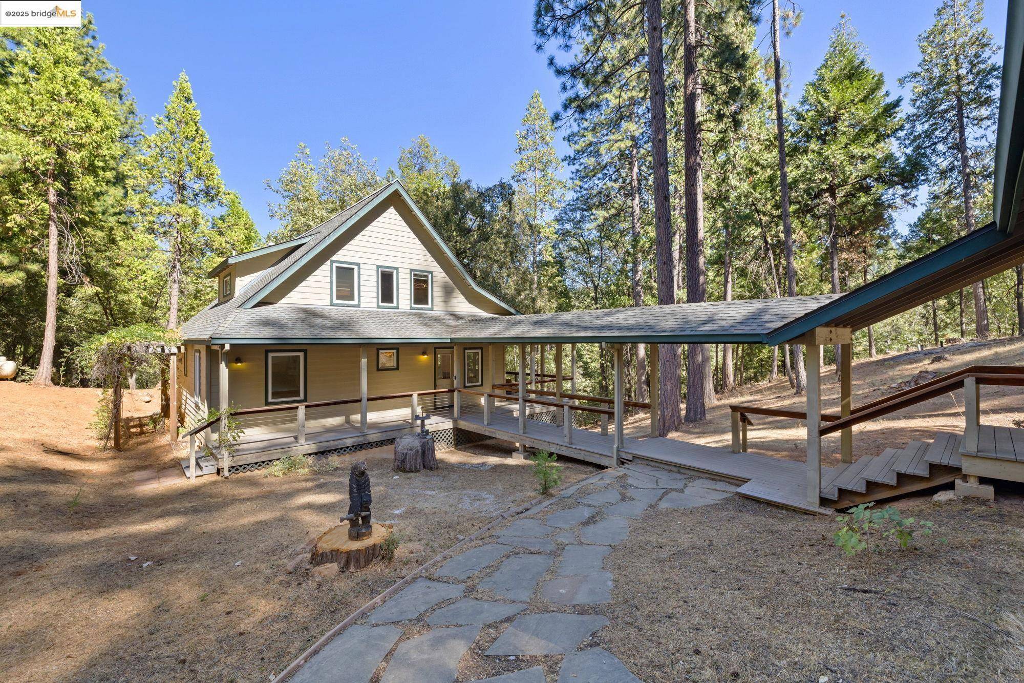 Twain Harte, CA 95383,24669 Center Camp