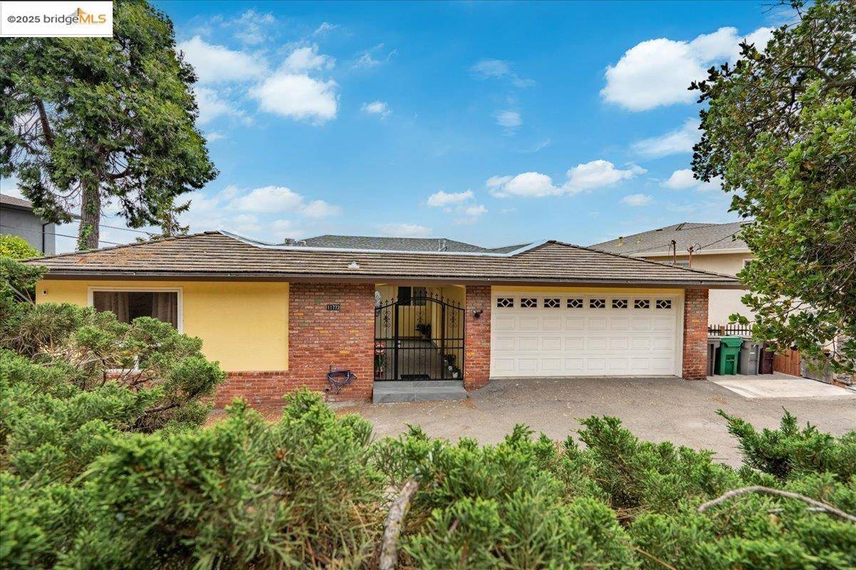 Oakland, CA 94605,11772 Cranford Way