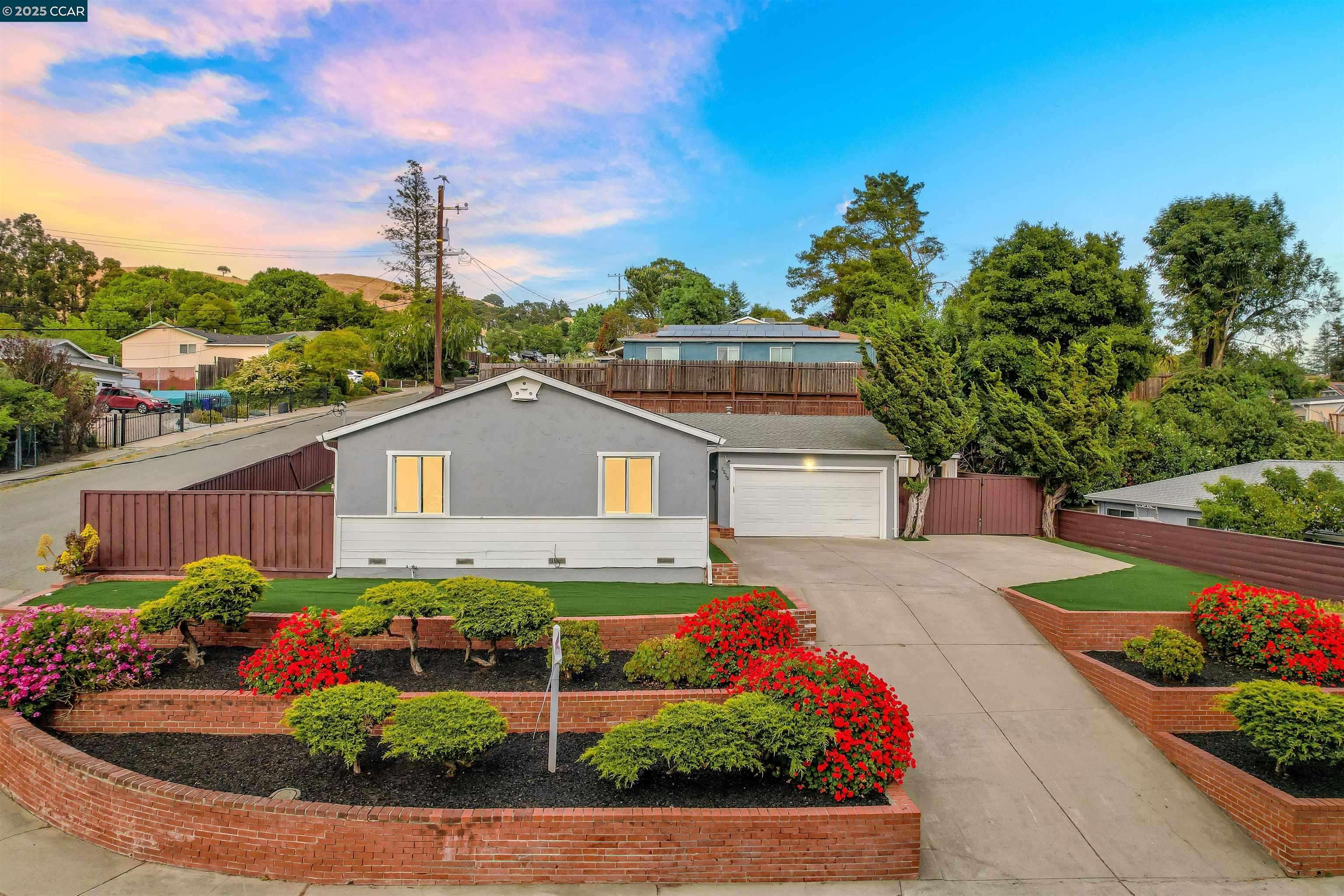 Pinole, CA 94564,2951 Estates Ave