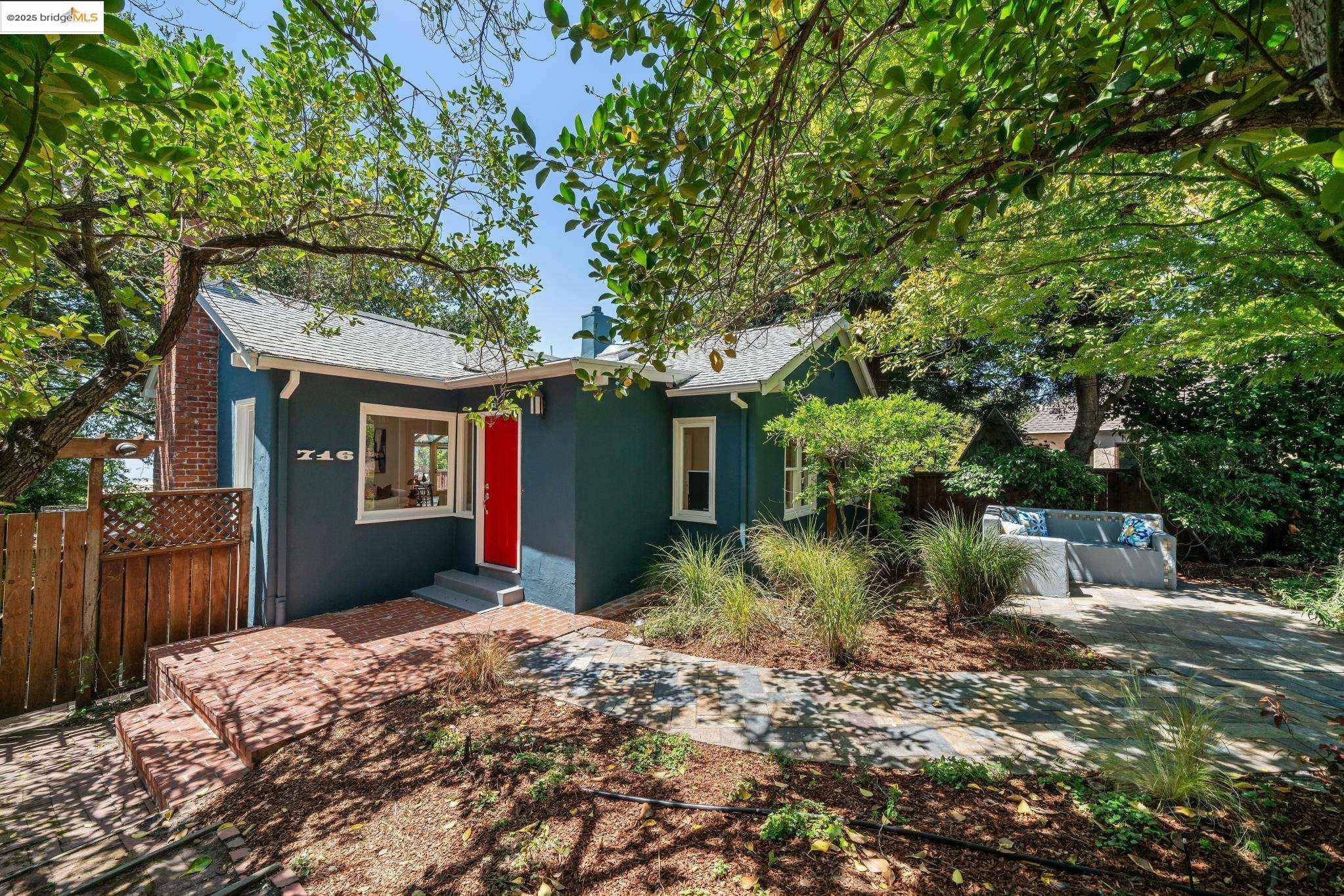 Berkeley, CA 94708,716 Cragmont Ave