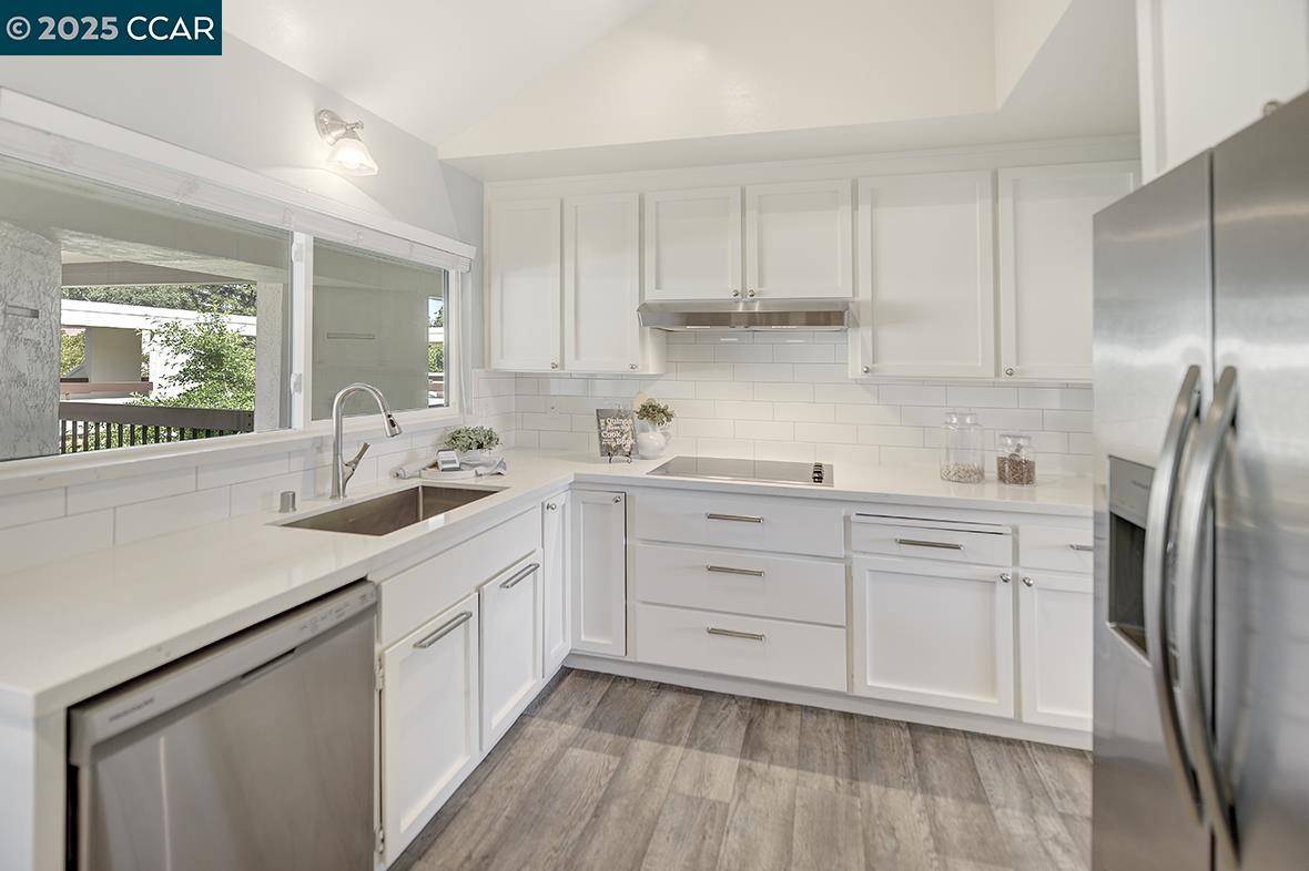 Walnut Creek, CA 94595,3288 Terra Granada Dr #3C