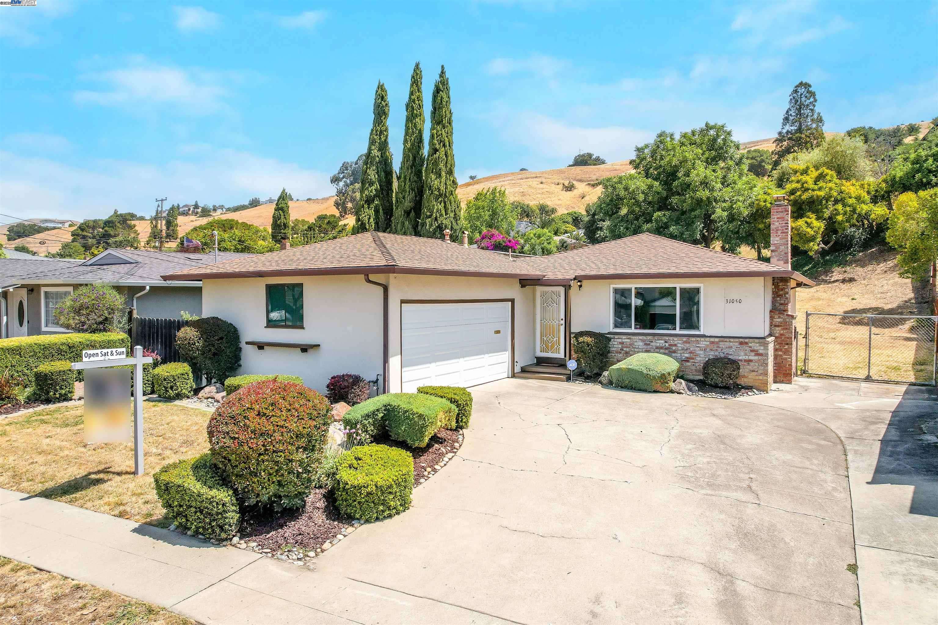 Hayward, CA 94544,31050 Chicoine Ave