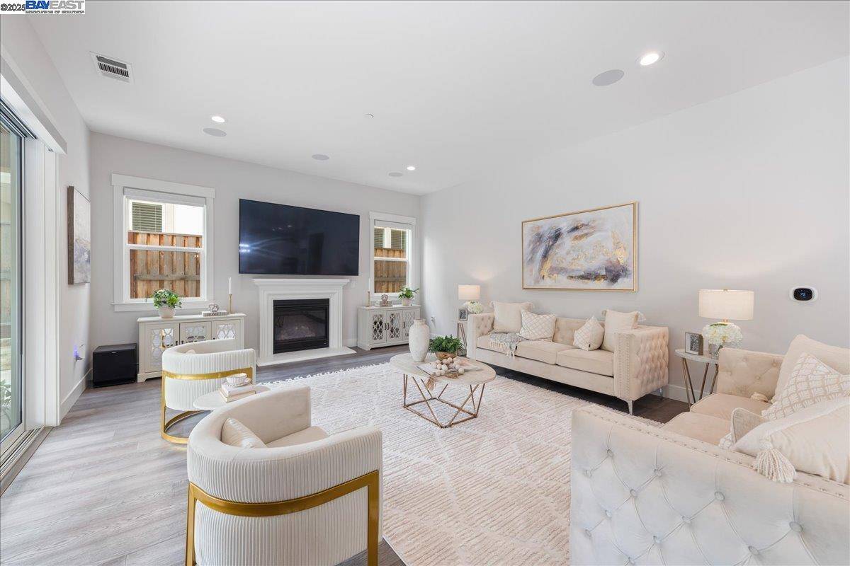 Dublin, CA 94568,7259 Lembert Hills Dr