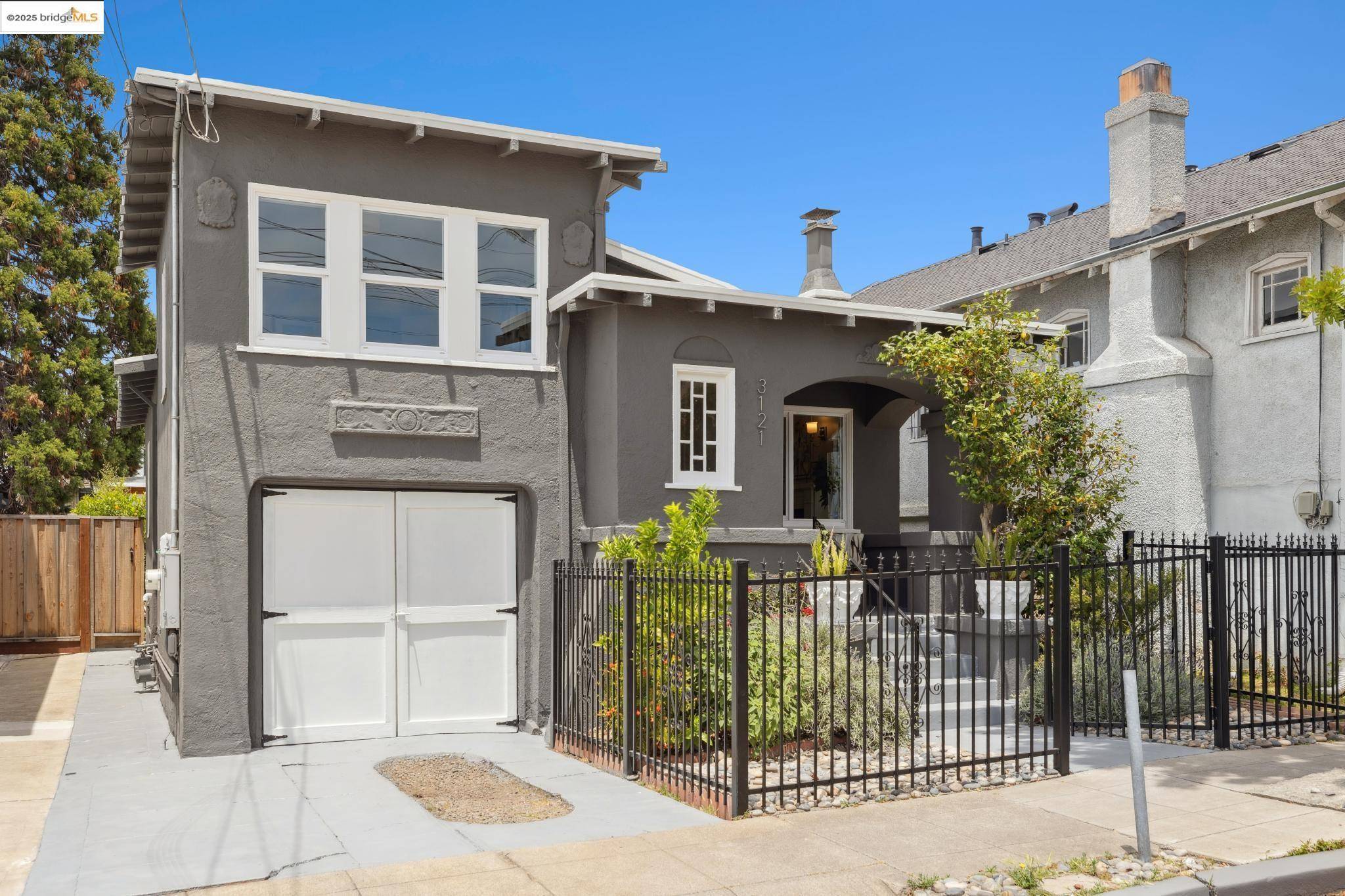 Oakland, CA 94619,3121 Minna