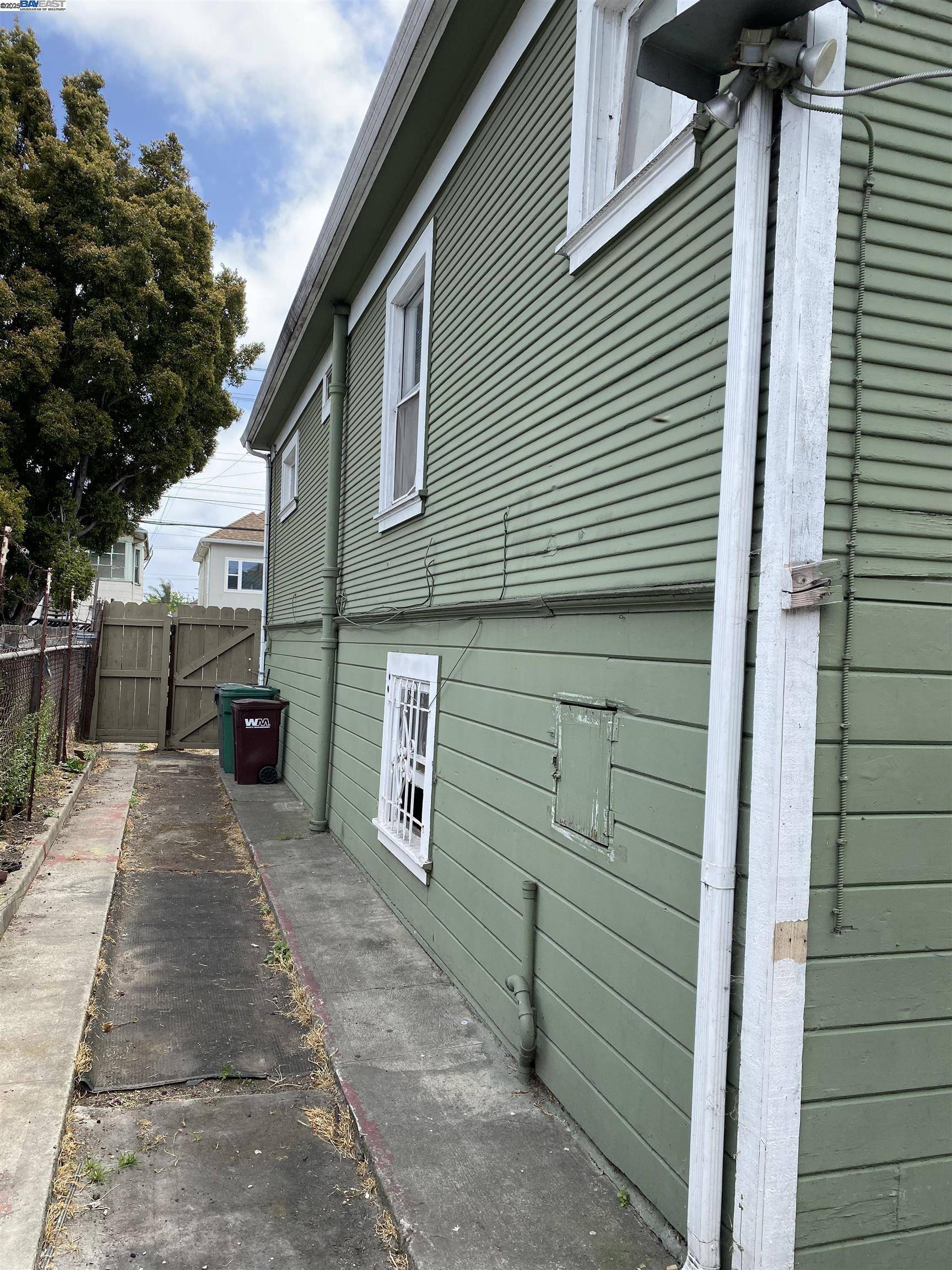 Oakland, CA 94601,1221 38th Avenue