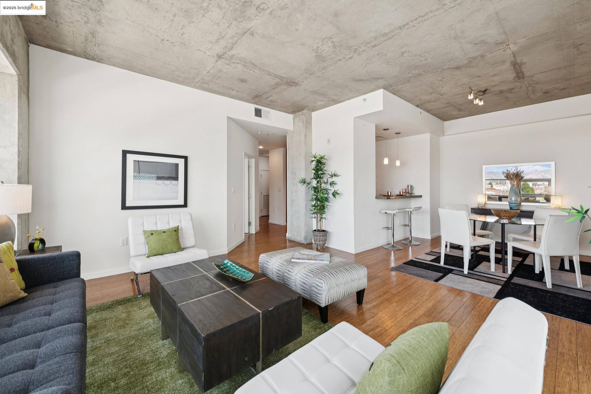 Oakland, CA 94607,428 Alice St. #817