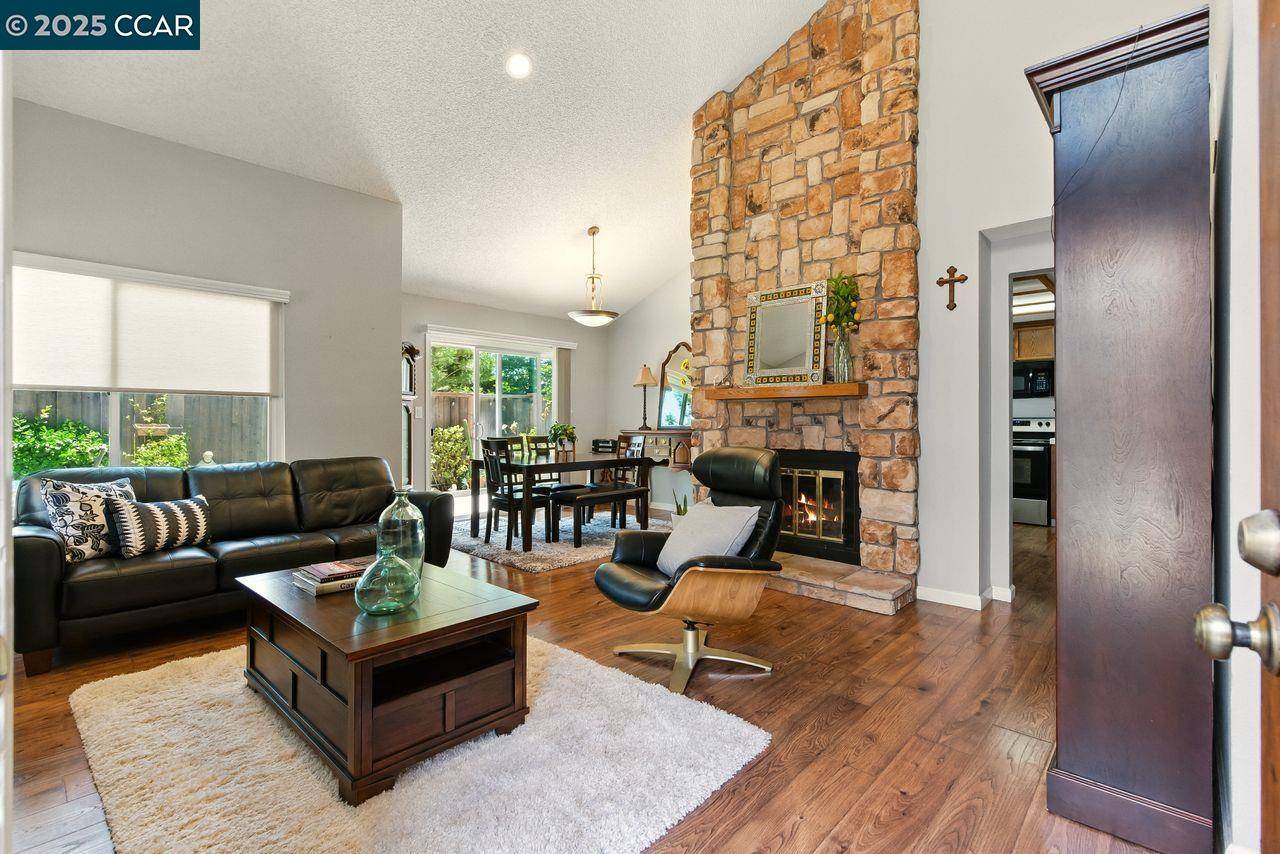 Martinez, CA 94553,317 Lake Dale Court