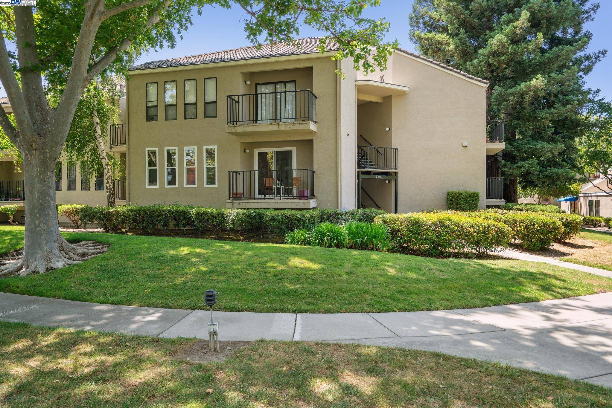 Fremont, CA 94538,39490 Albany Cmn #U