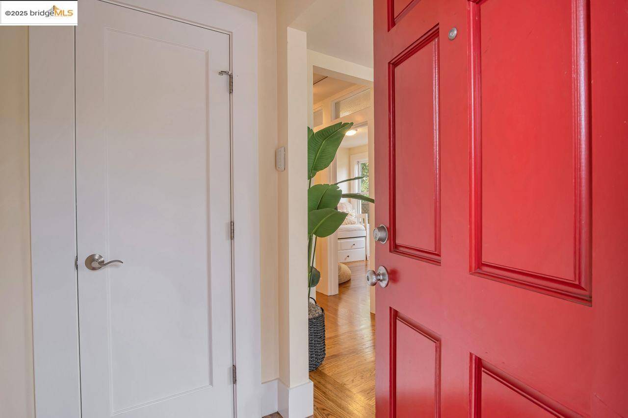 Oakland, CA 94609,3776 Ruby