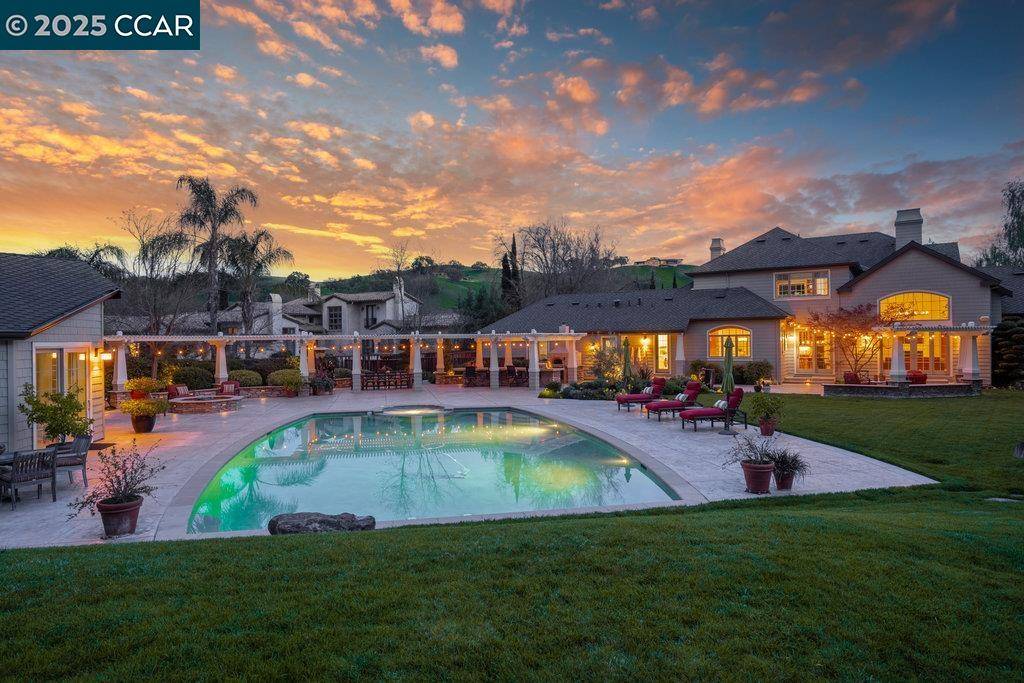 Danville, CA 94506,21 Meadow Lake Dr