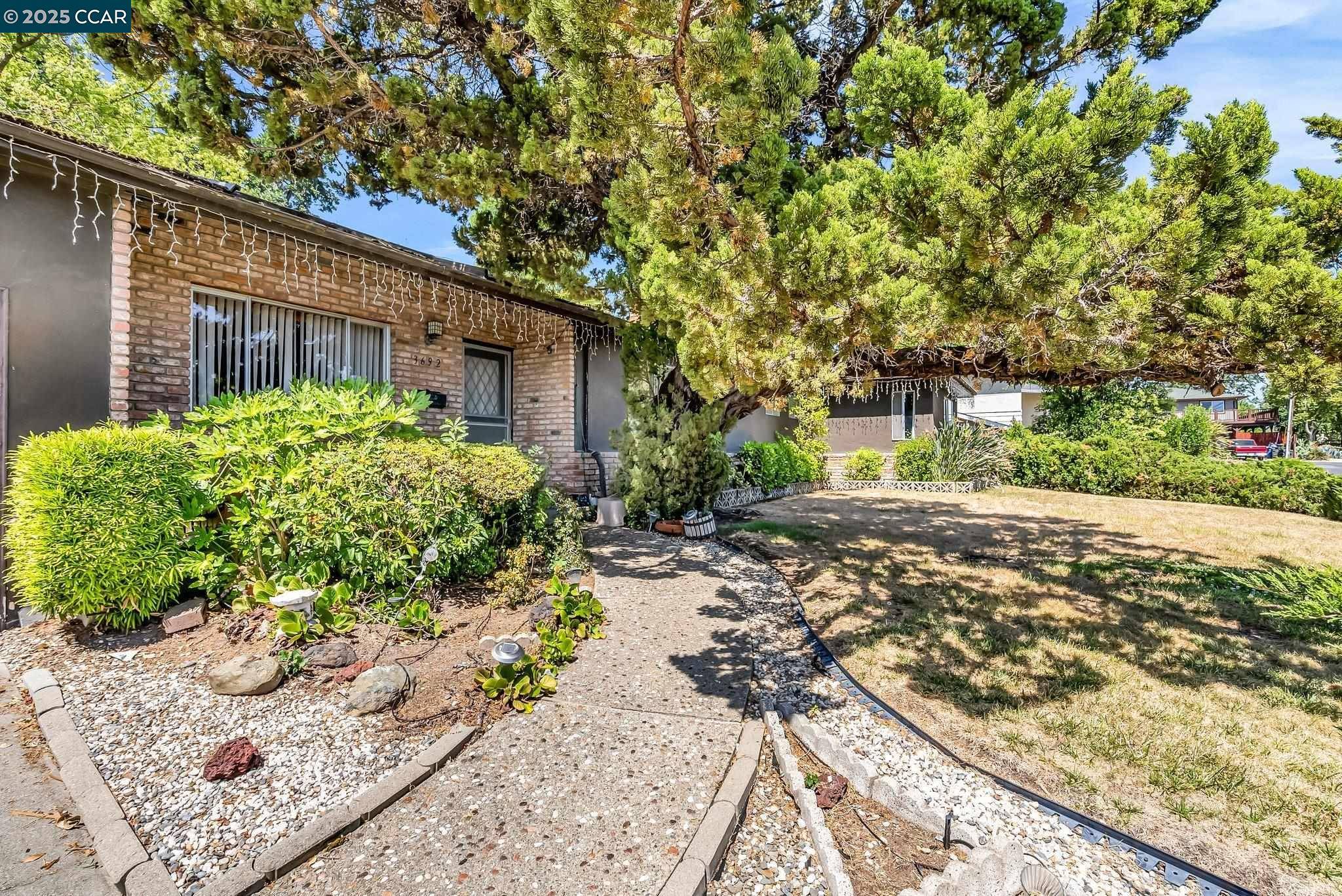 Concord, CA 94518,3692 Rosebrook Ct