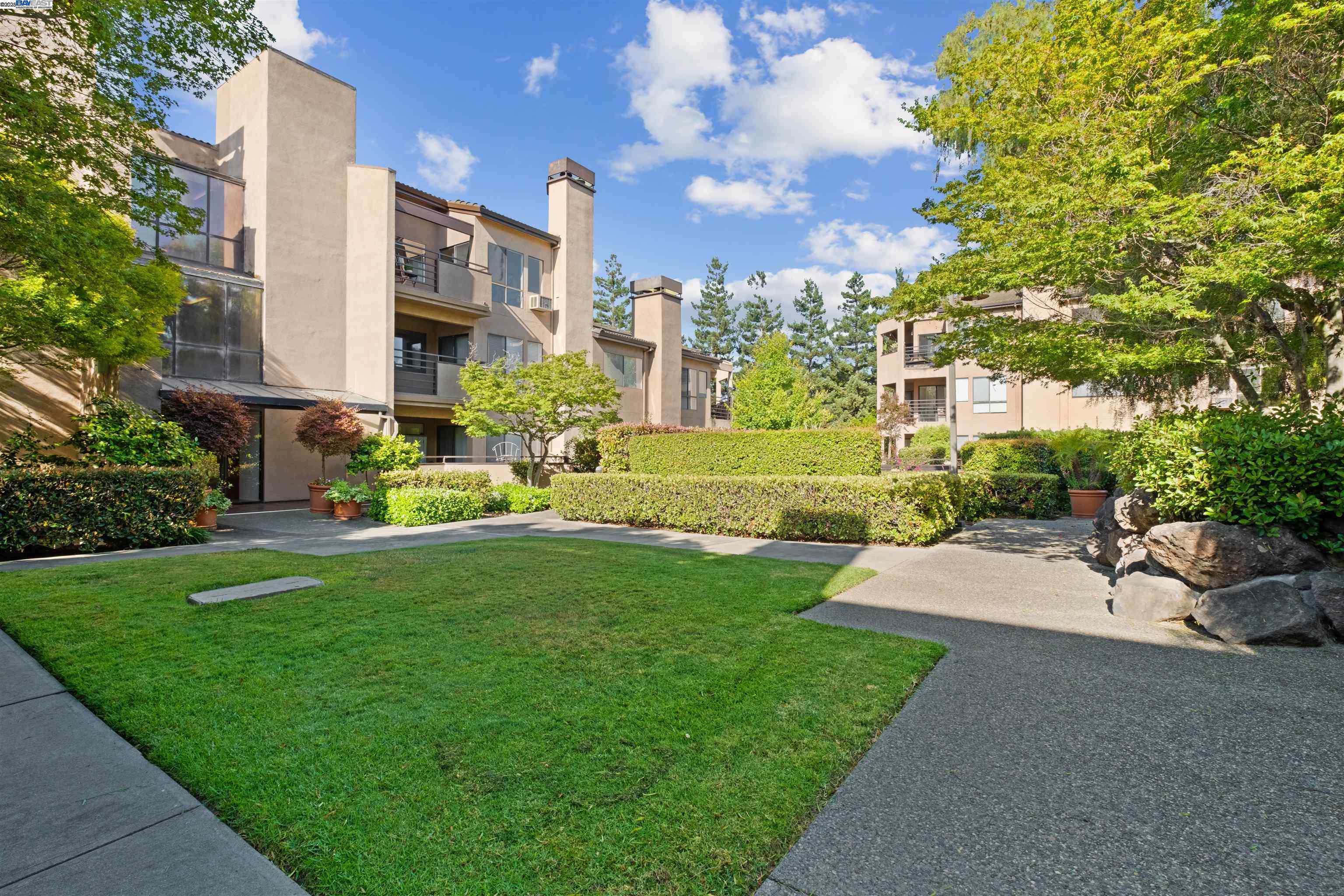 Fremont, CA 94538,39219 Guardino Dr #362