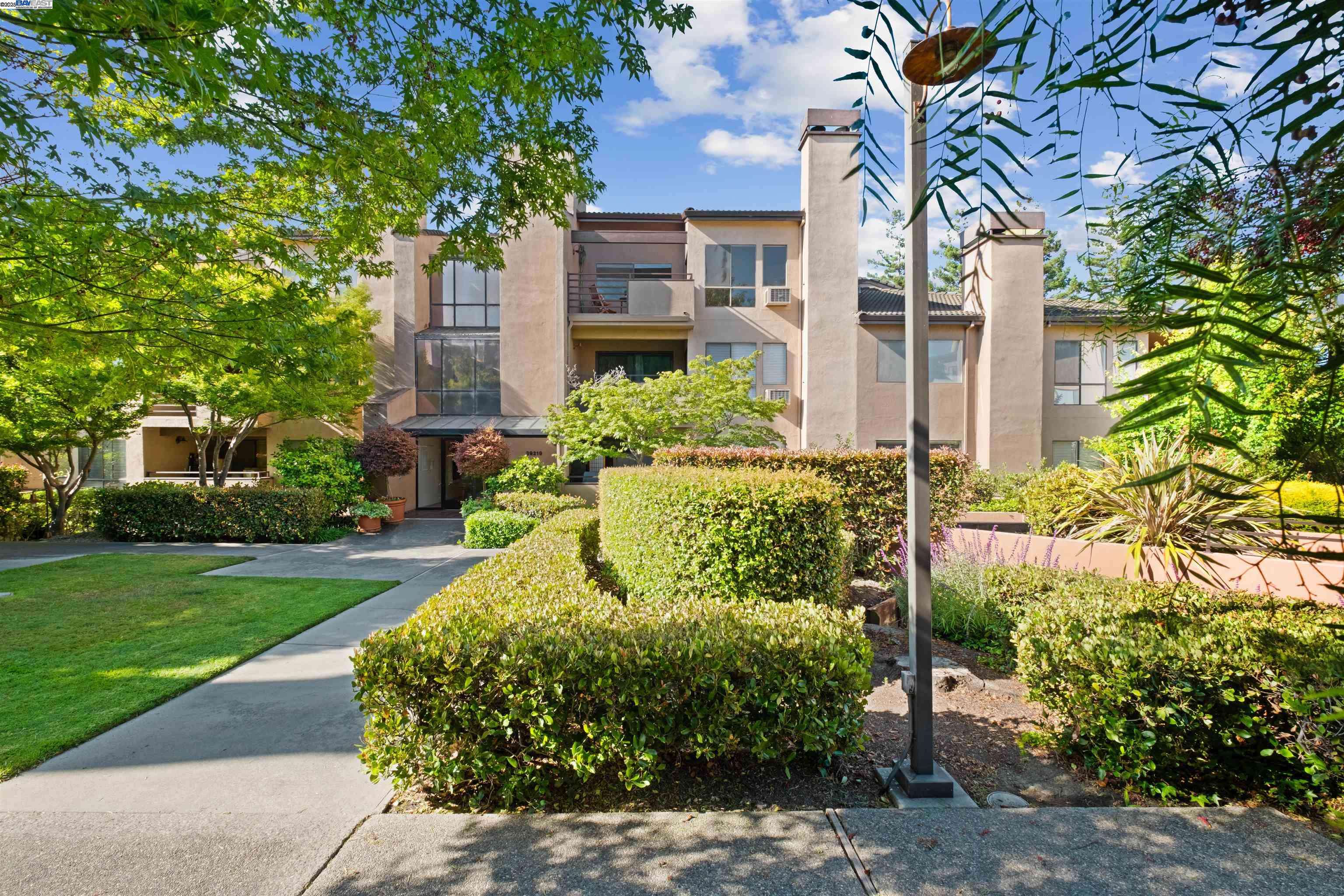 Fremont, CA 94538,39219 Guardino Dr #362