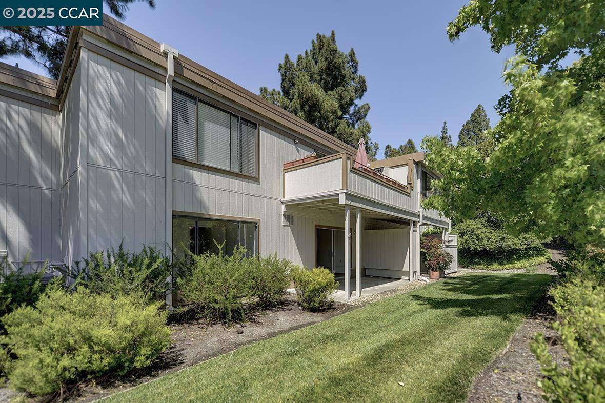 Walnut Creek, CA 94595,1125 Singingwood Ct #4