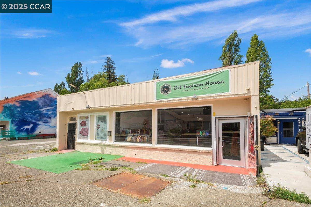 El Sobrante, CA 94803,4955 Appian Way