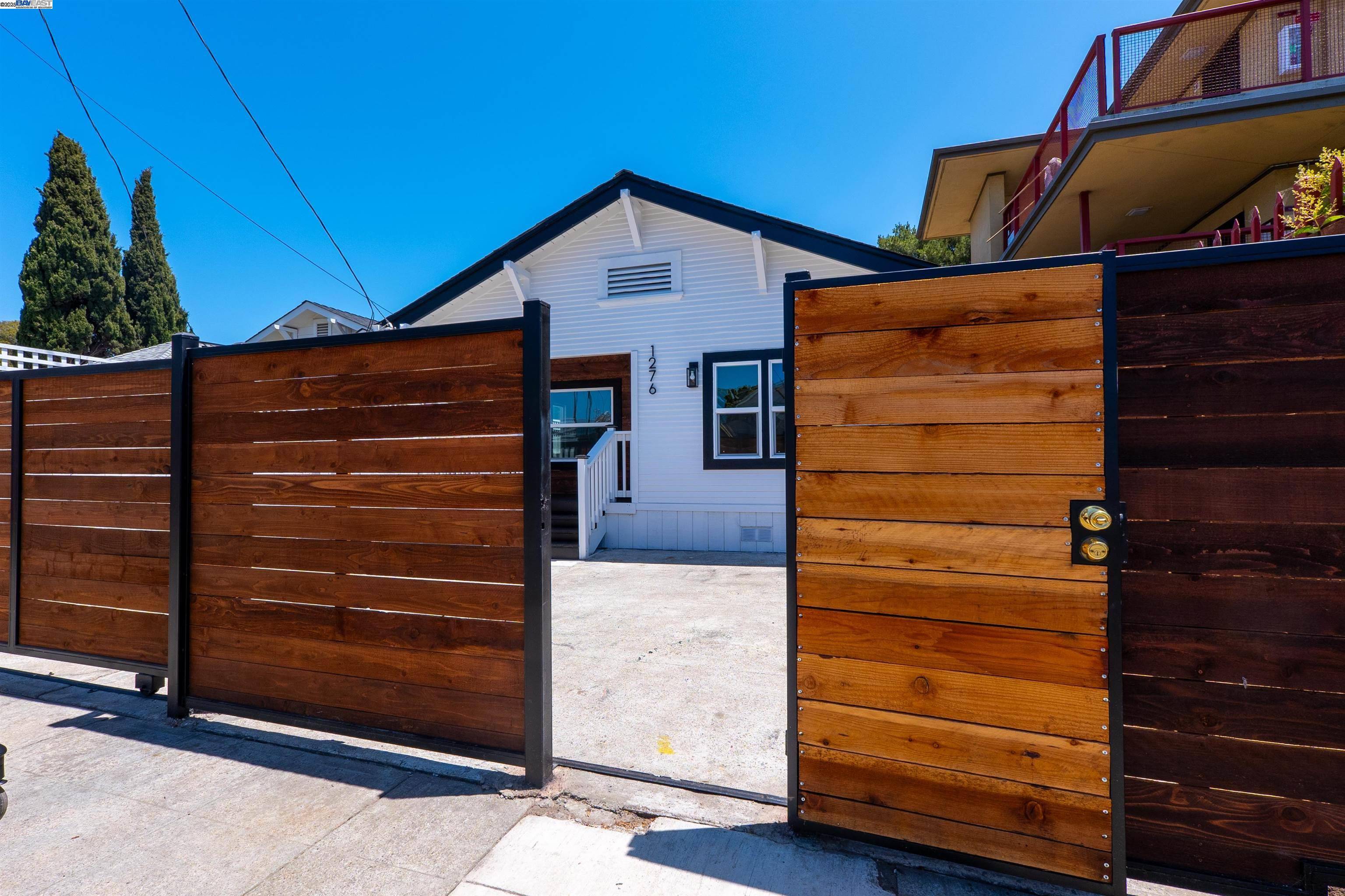 Oakland, CA 94621,1276 64Th Ave