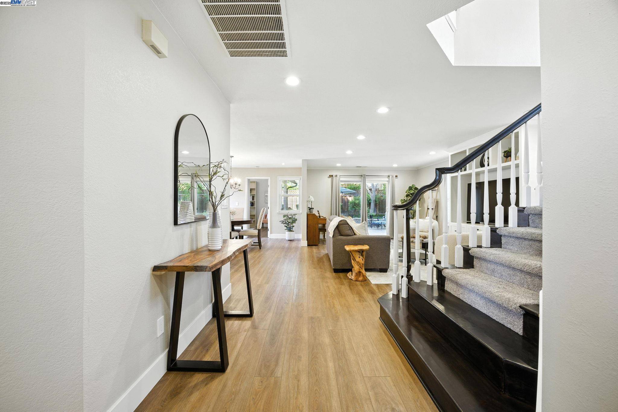 Pleasanton, CA 94588,3841 Kamp Dr