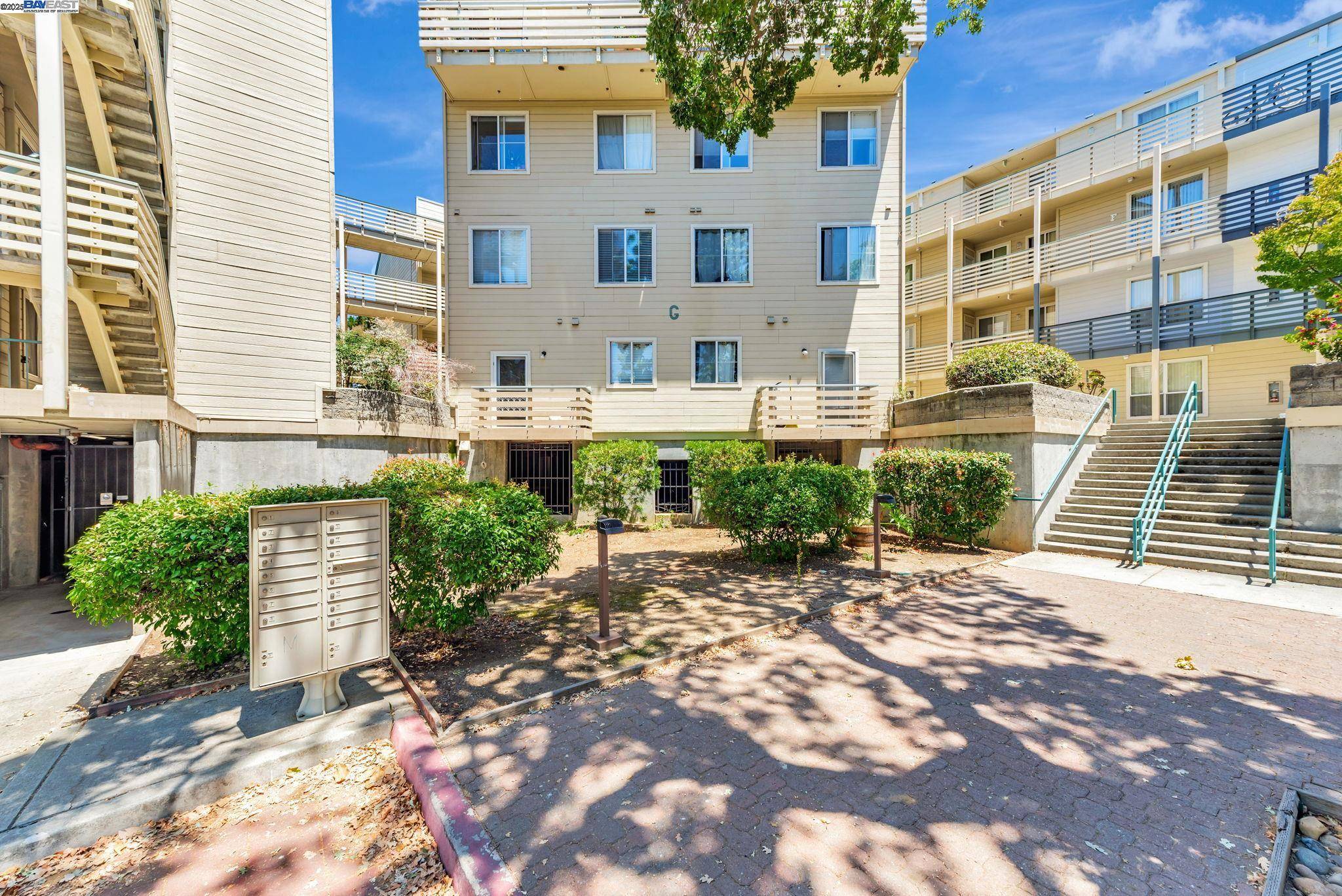 Sunnyvale, CA 94087,929 E El Camino Real #128J