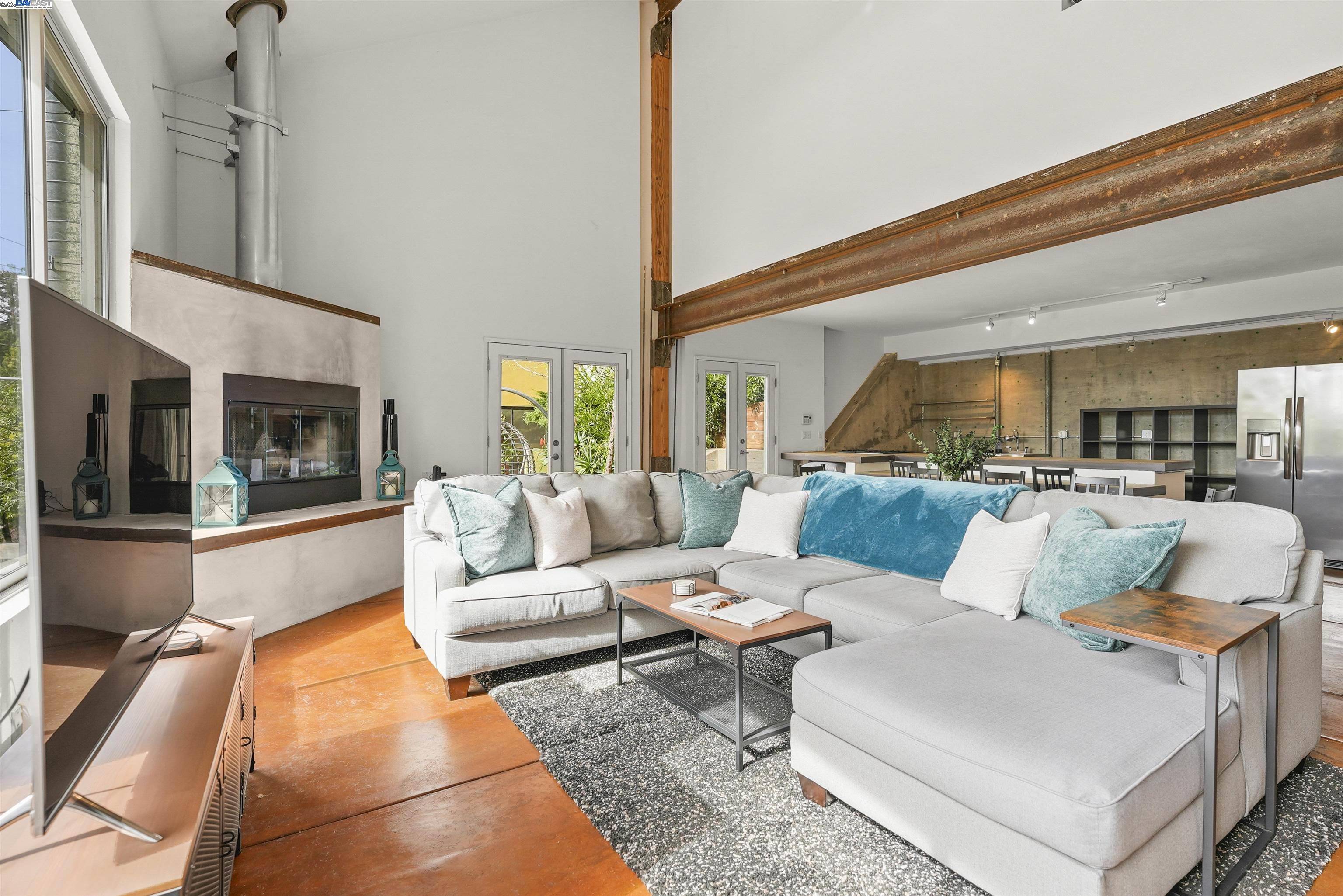 Oakland, CA 94611,1828 Arrowhead Dr