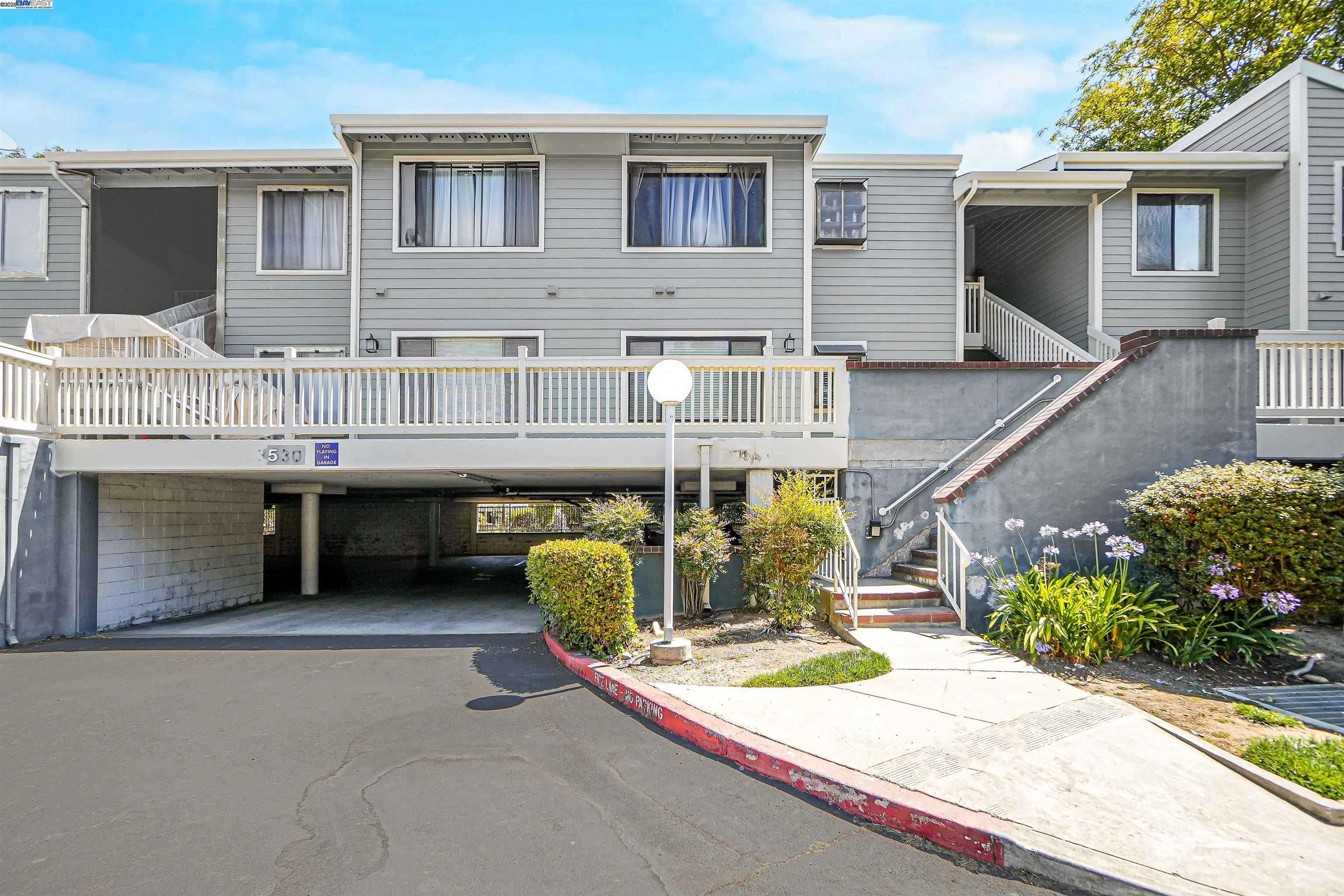 Fremont, CA 94536,3530 Oakwood Terrace #102
