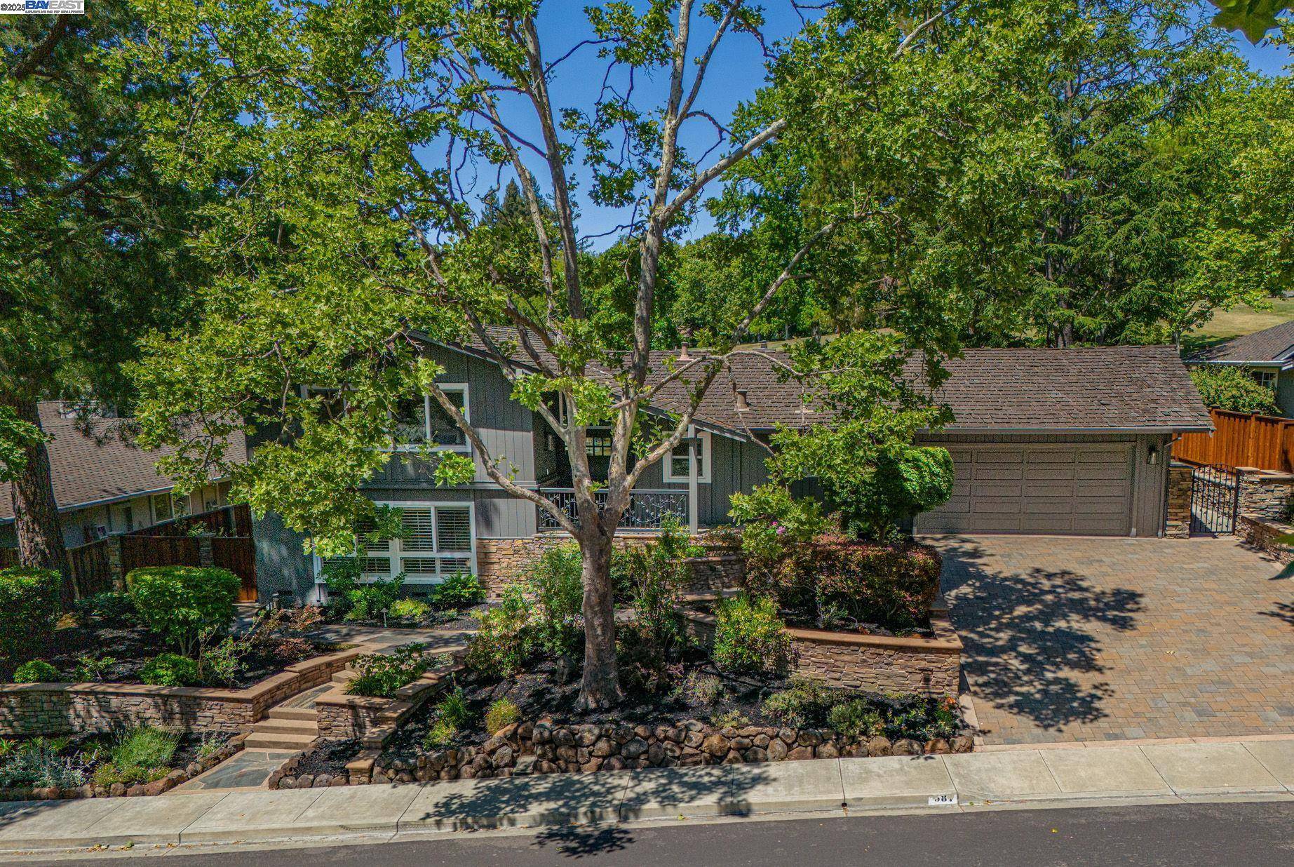 Danville, CA 94526,587 Old Orchard Dr