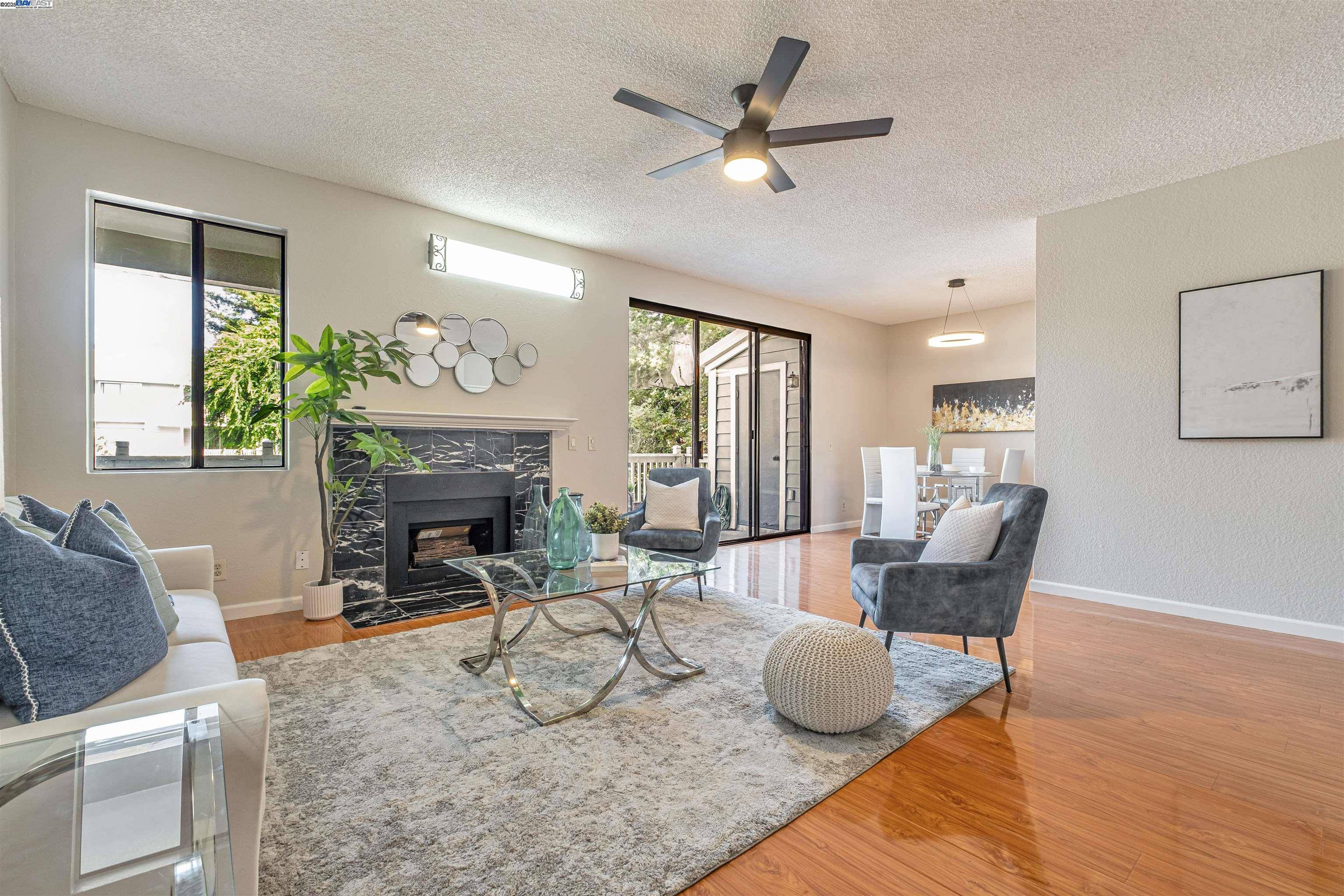 Fremont, CA 94536,3402 Pinewood Ter #211