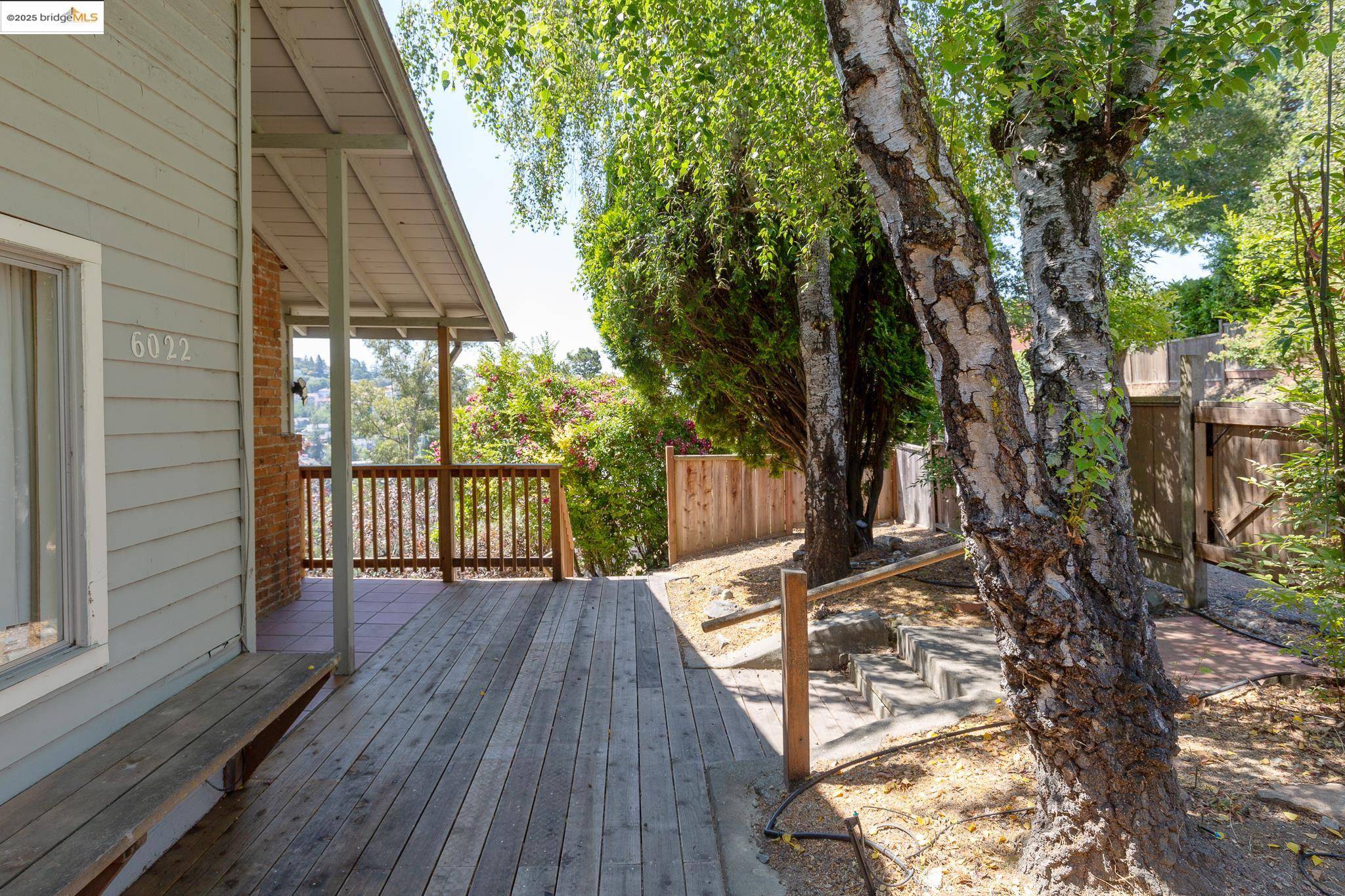 Oakland, CA 94611,6022 Merriewood Dr