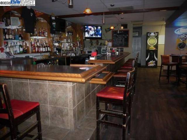 Oakland, CA 94619,3932 Macarthur Blvd