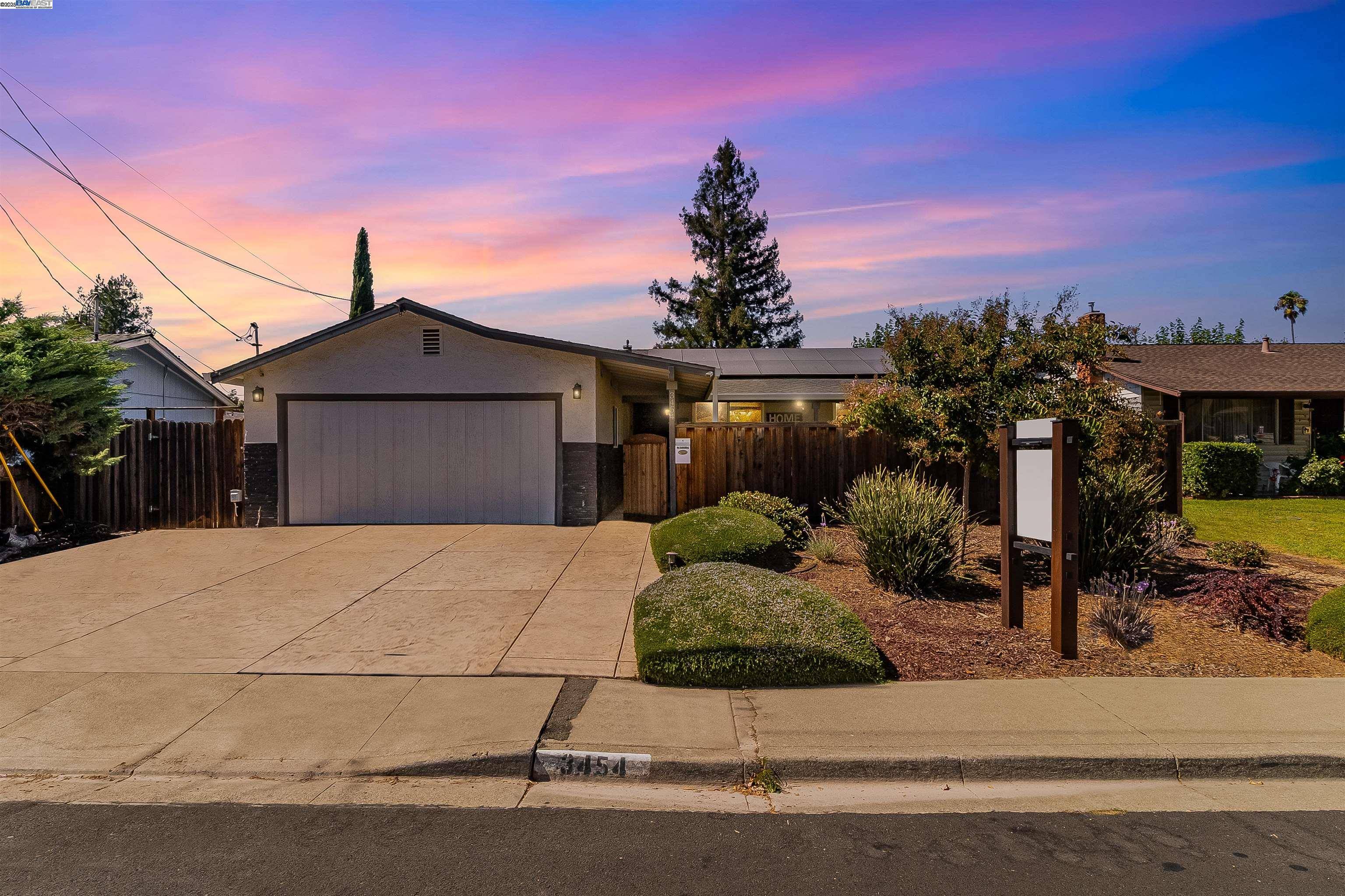 Concord, CA 94520,3454 Halifax Way