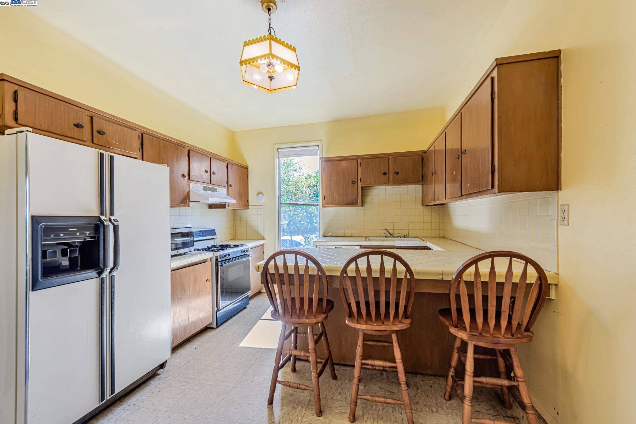 Fremont, CA 94536,37915 Vallejo St