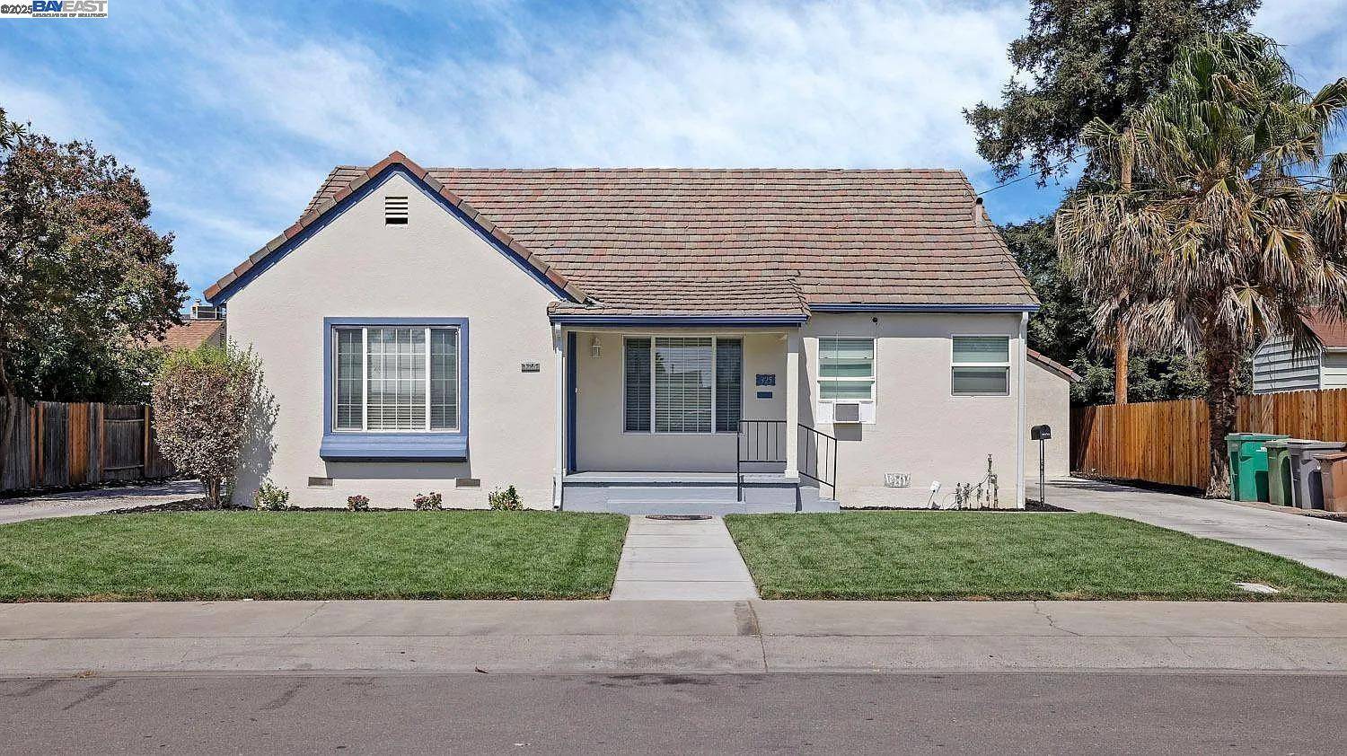 Lodi, CA 95240,325 Cypress St