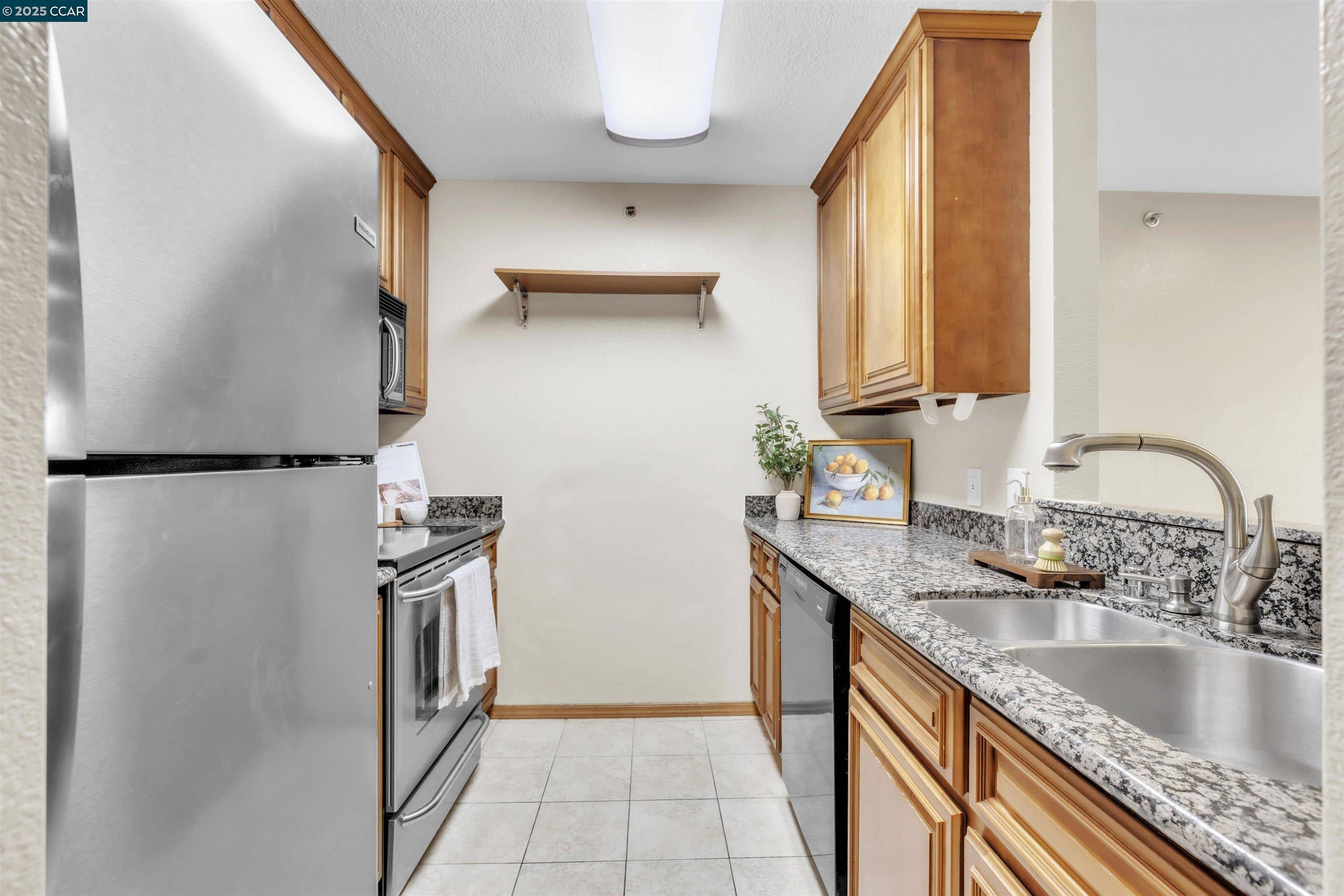 Hayward, CA 94544,29583 Vanderbilt Street #310