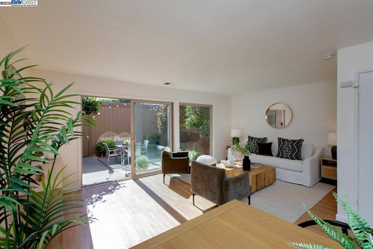 Alameda, CA 94502,3308 Fir Ave