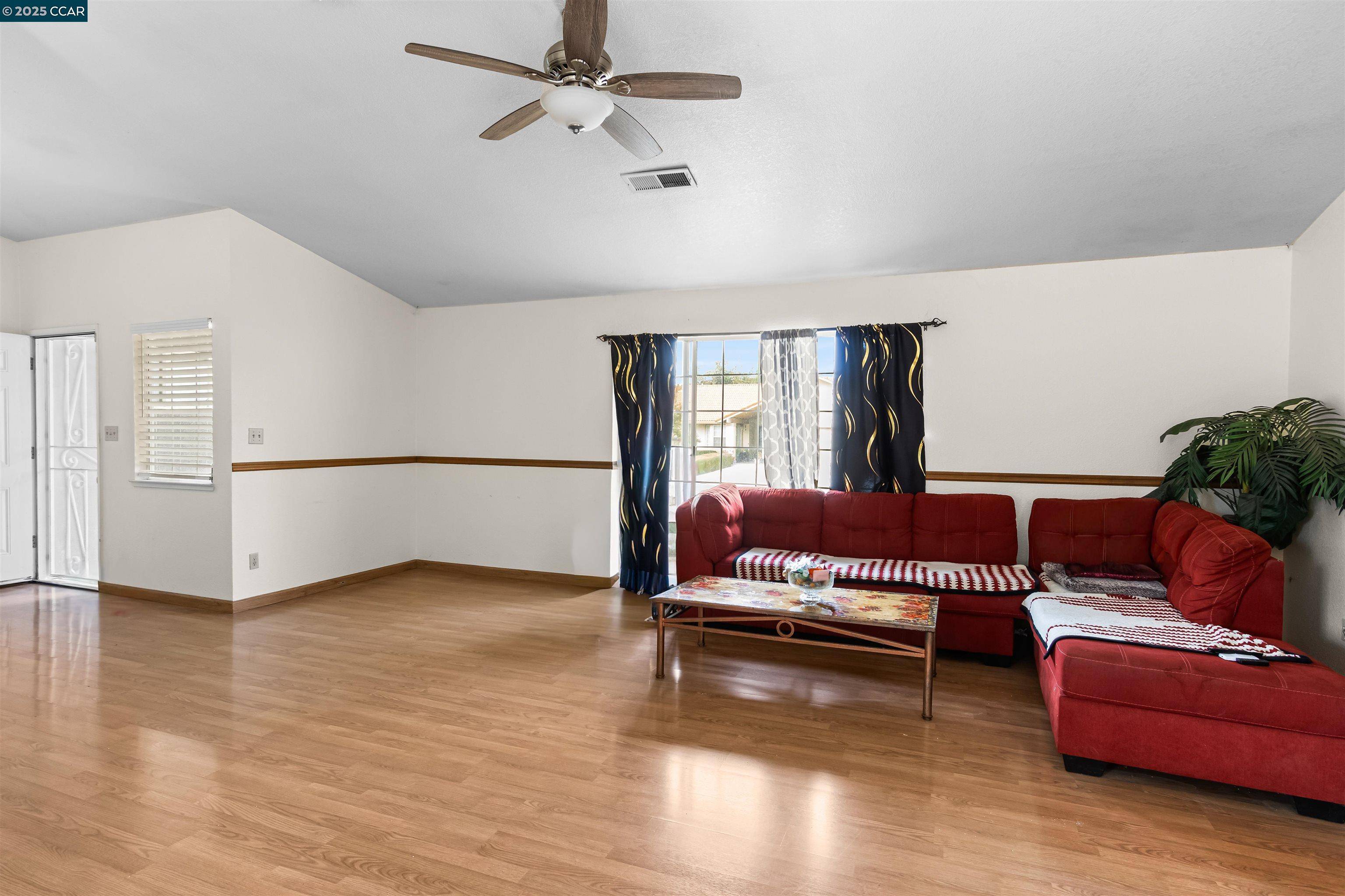 Los Banos, CA 93635,947 Burlwood Ct